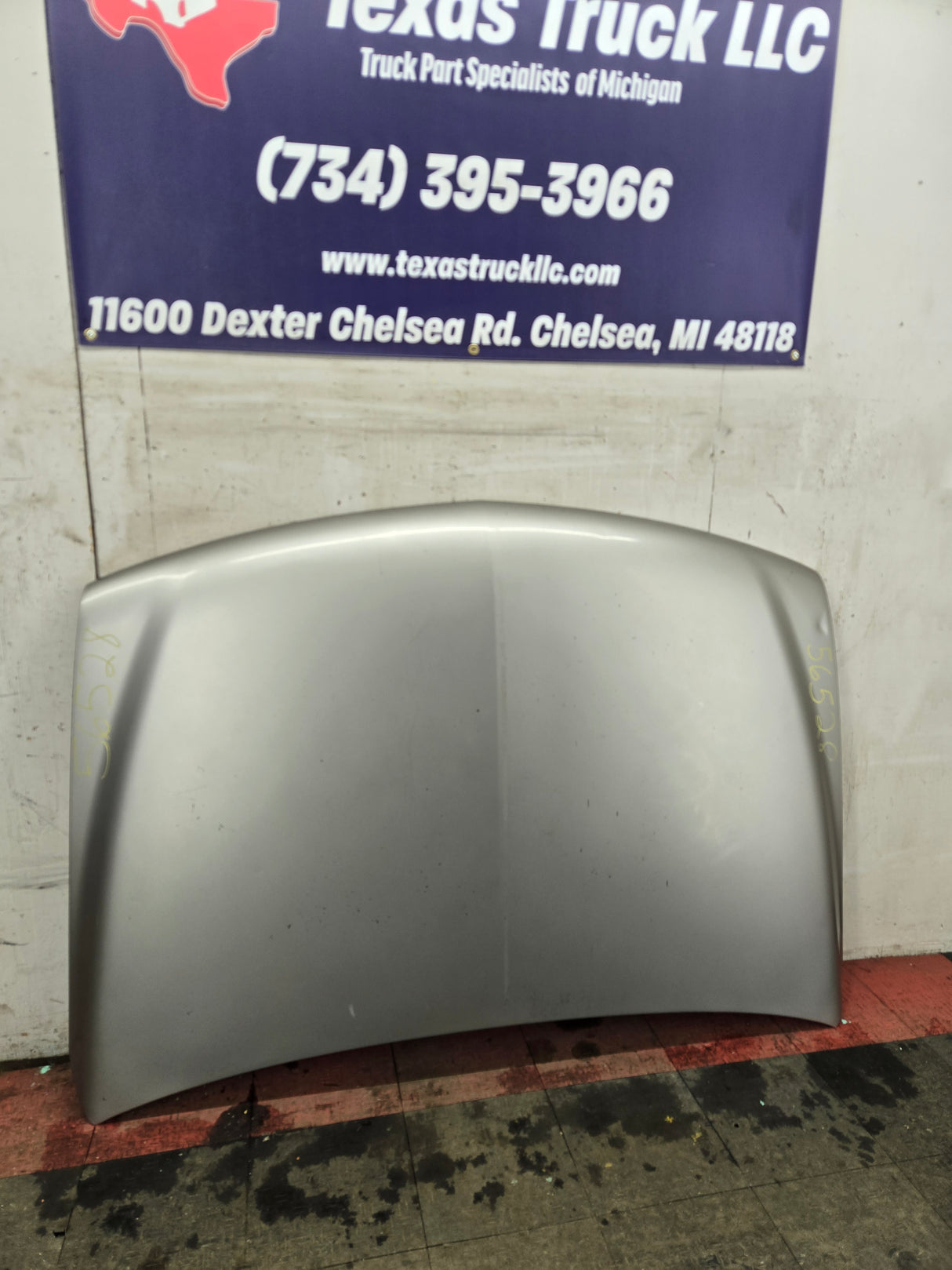 1999-2002 Chevrolet Silverado 2500 3500 HD Hood OEM - Pewter