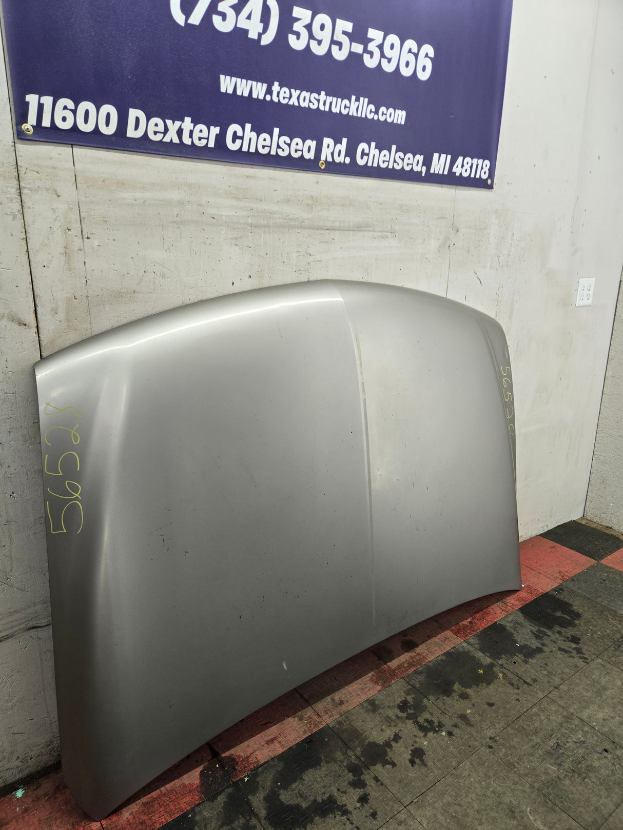 1999-2002 Chevrolet Silverado 2500 3500 HD Hood OEM - Pewter