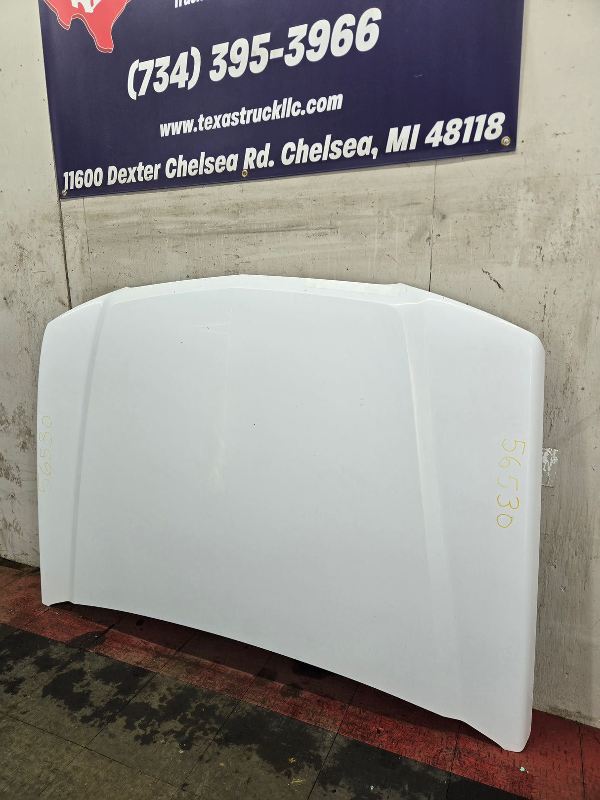 2003-2006 Chevrolet Silverado 1500 2500 'Cateye' Hood
