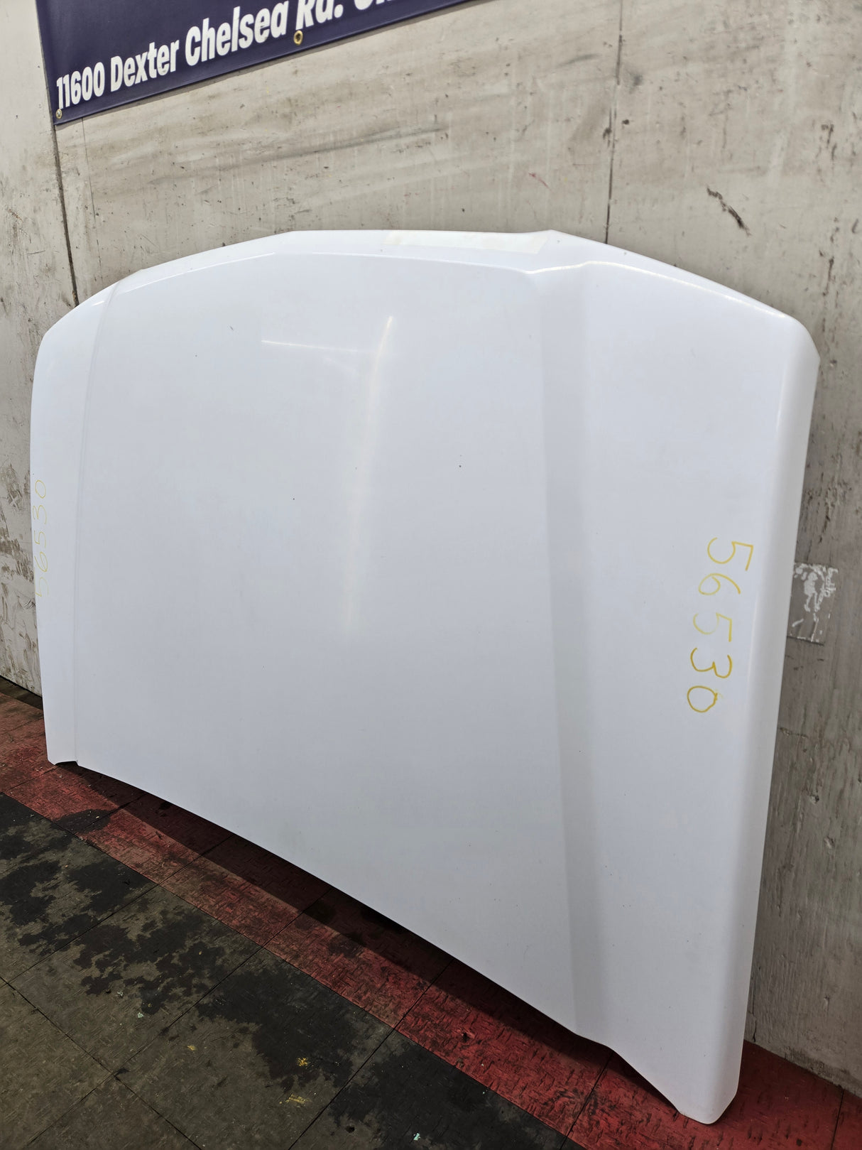 2003-2006 Chevrolet Silverado 1500 2500 'Cateye' Hood
