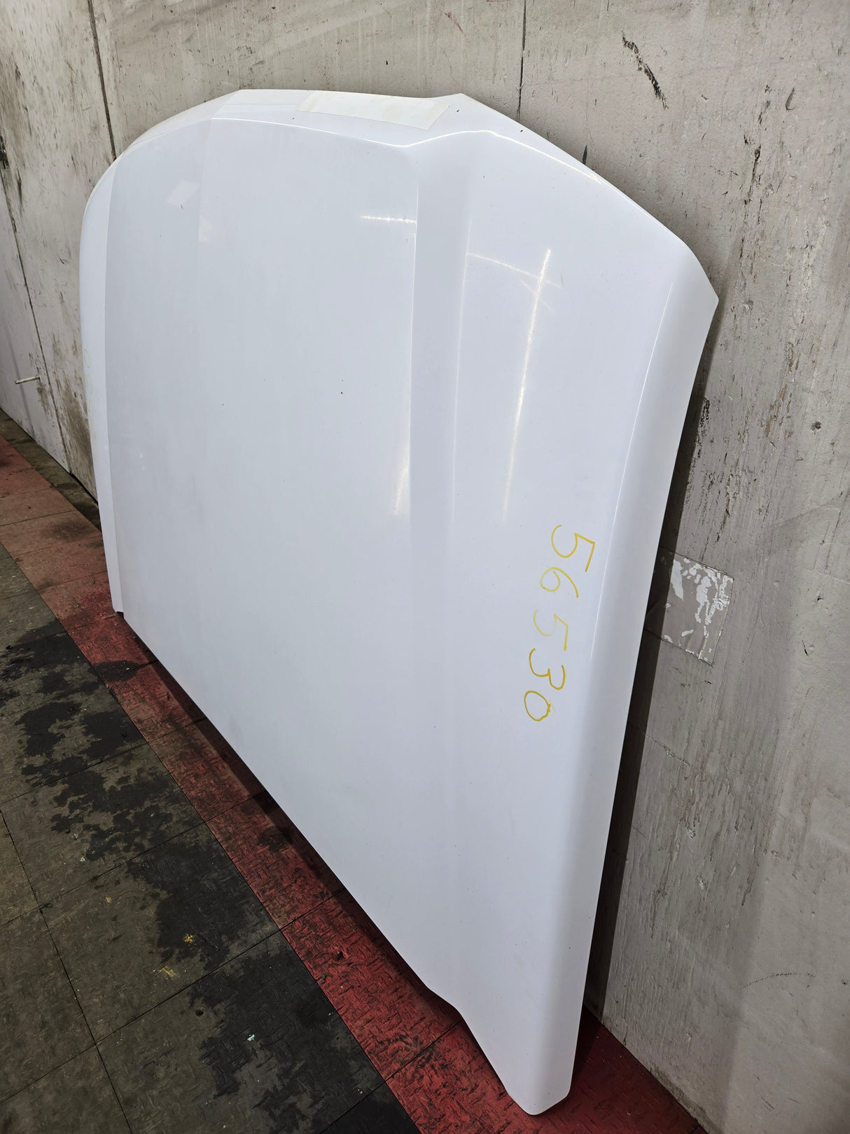 2003-2006 Chevrolet Silverado 1500 2500 'Cateye' Hood