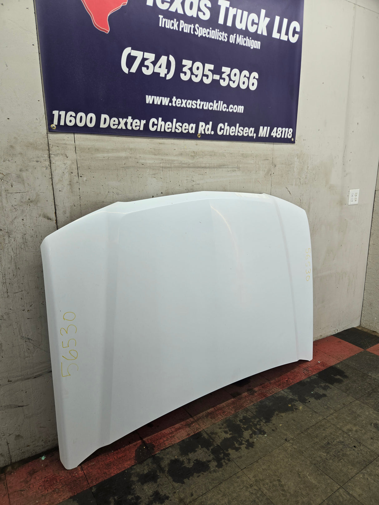2003-2006 Chevrolet Silverado 1500 2500 'Cateye' Hood