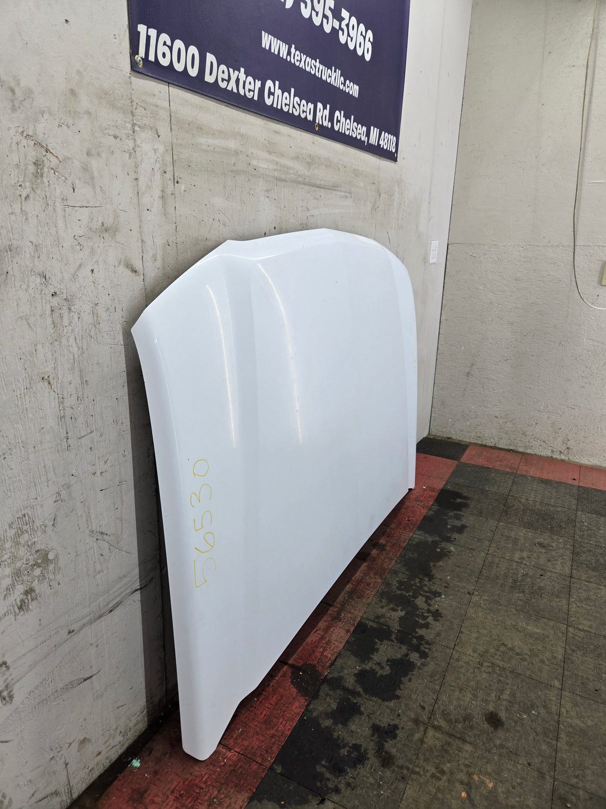 2003-2006 Chevrolet Silverado 1500 2500 'Cateye' Hood