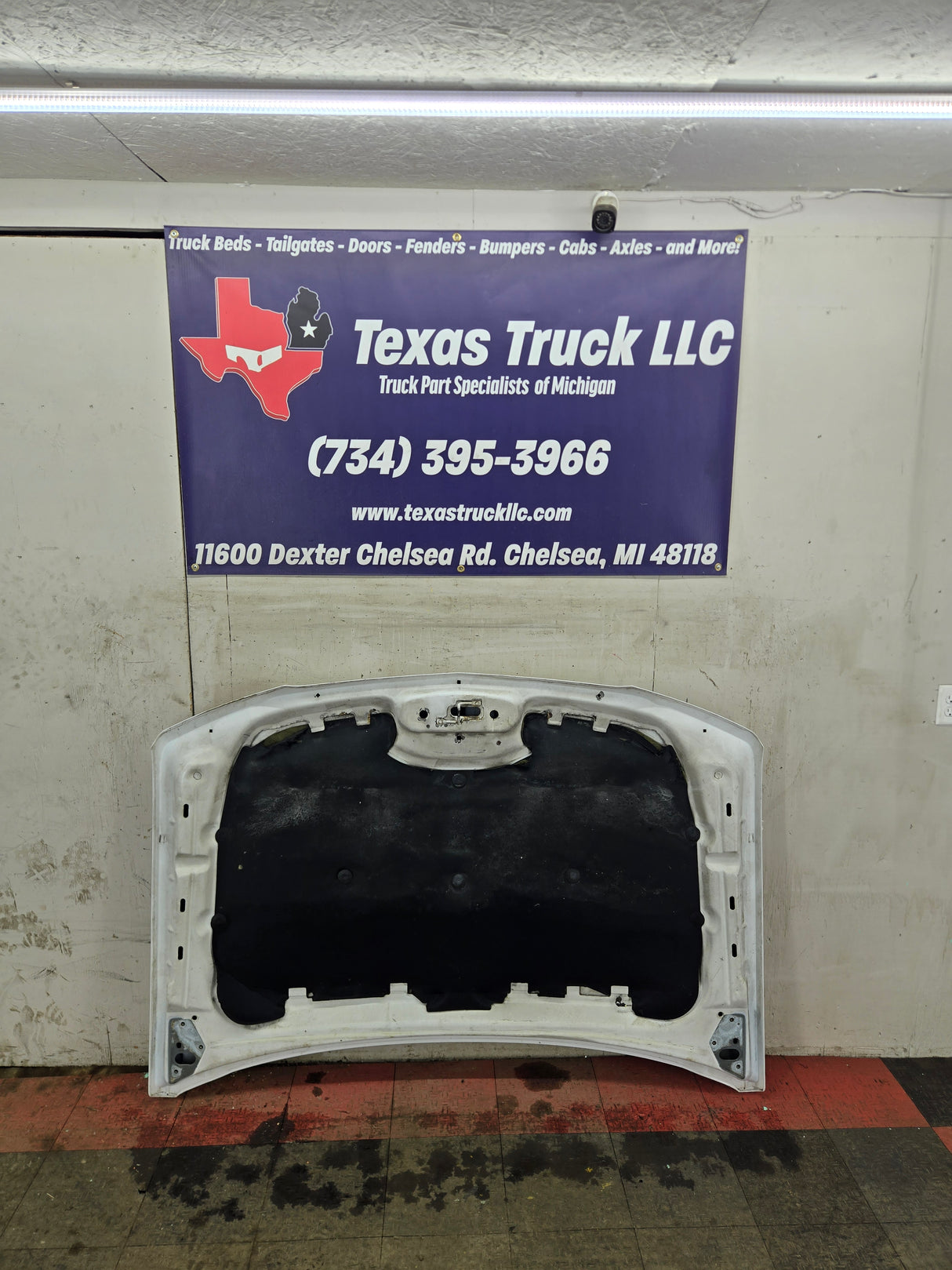 2003-2006 Chevrolet Silverado 1500 2500 'Cateye' Hood