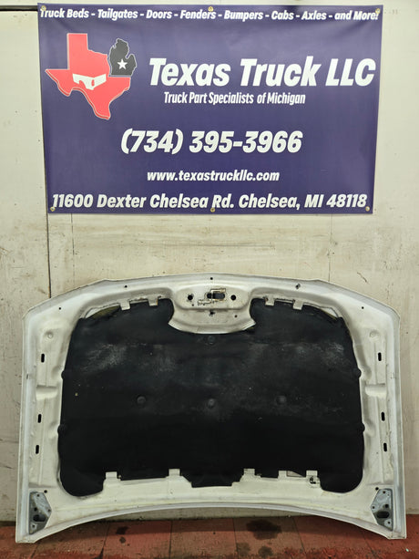 2003-2006 Chevrolet Silverado 1500 2500 'Cateye' Hood