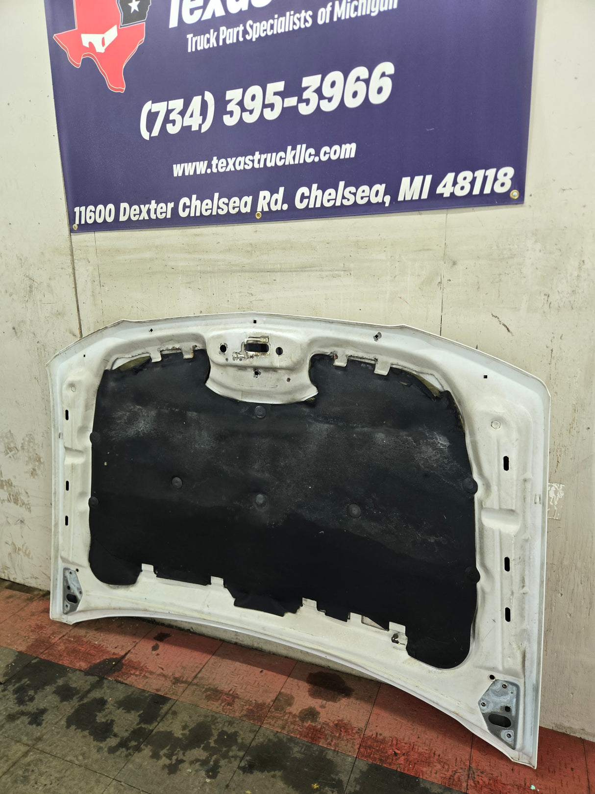 2003-2006 Chevrolet Silverado 1500 2500 'Cateye' Hood
