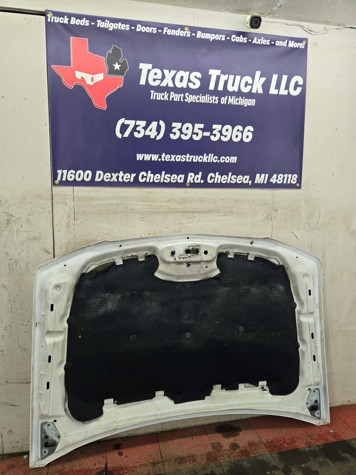 2003-2006 Chevrolet Silverado 1500 2500 'Cateye' Hood