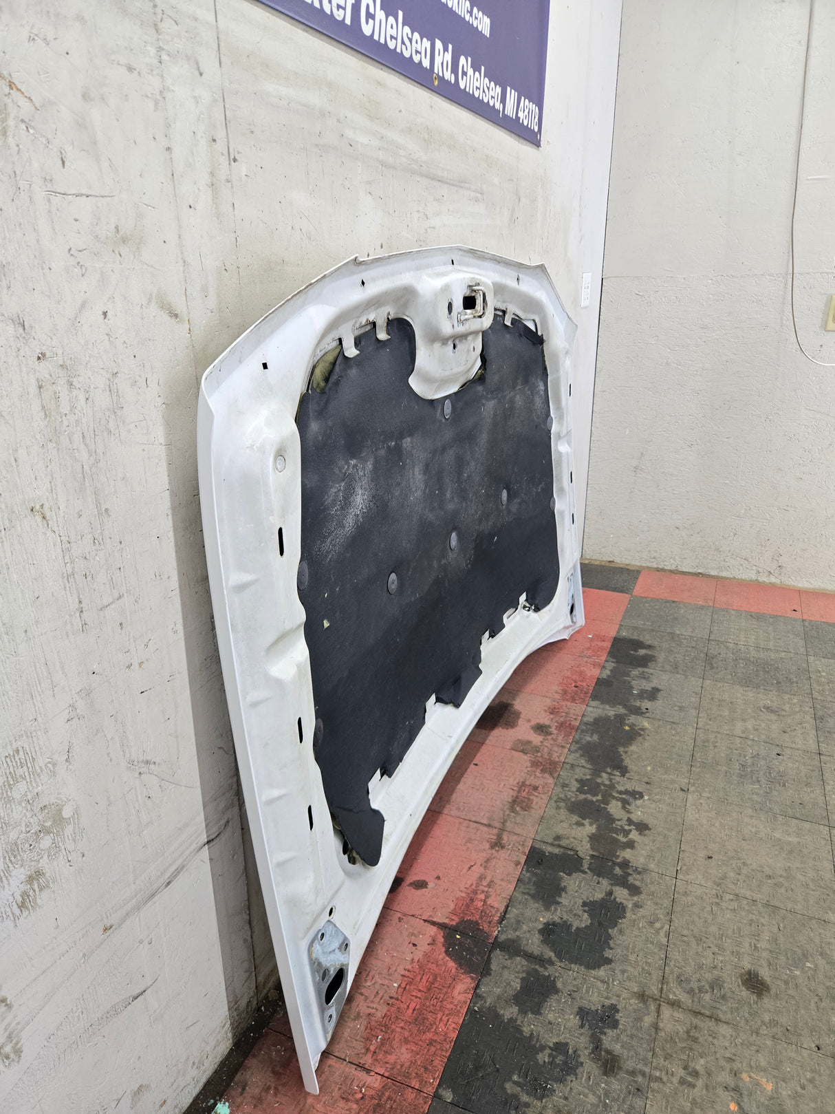 2003-2006 Chevrolet Silverado 1500 2500 'Cateye' Hood