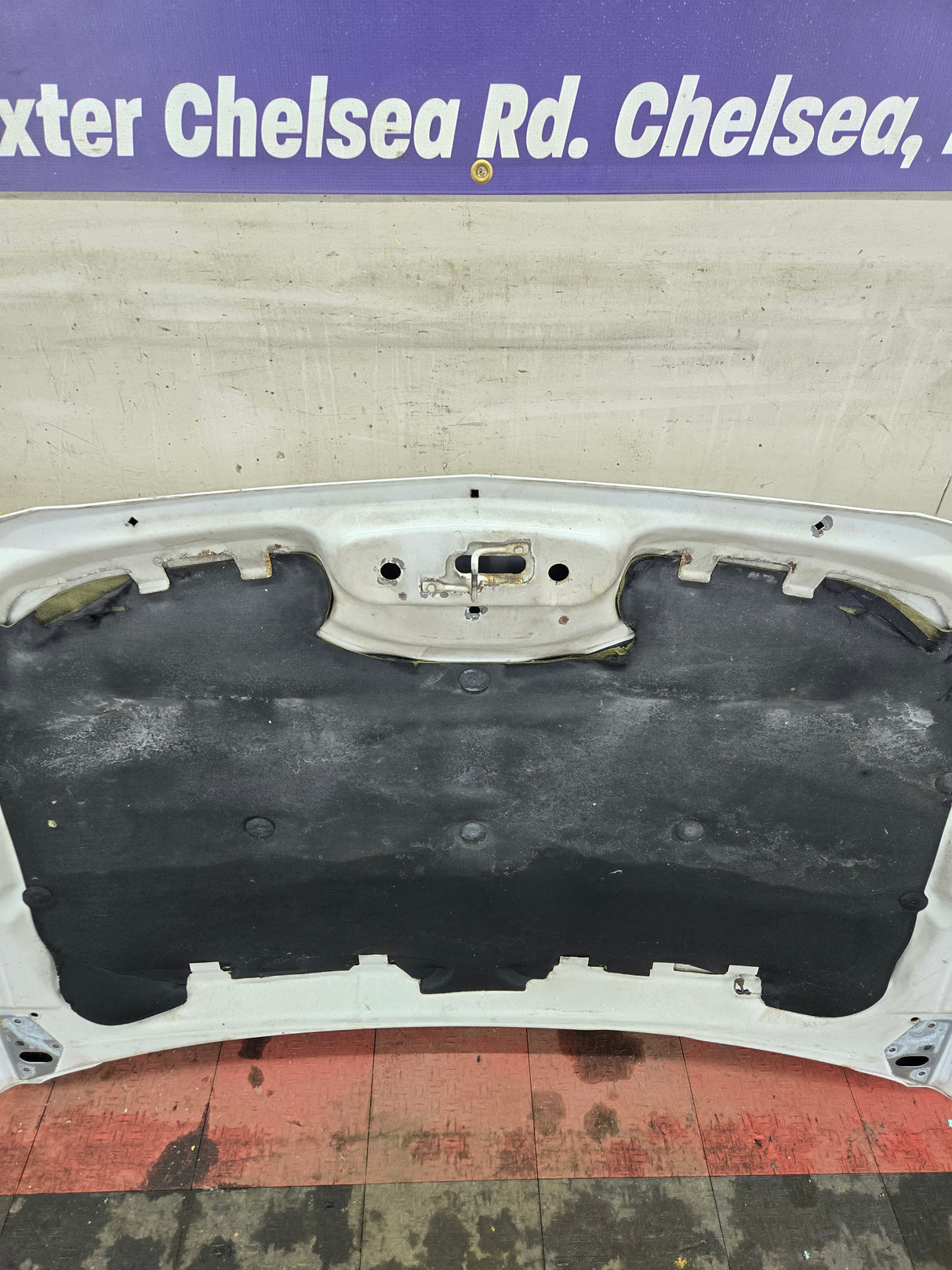 2003-2006 Chevrolet Silverado 1500 2500 'Cateye' Hood