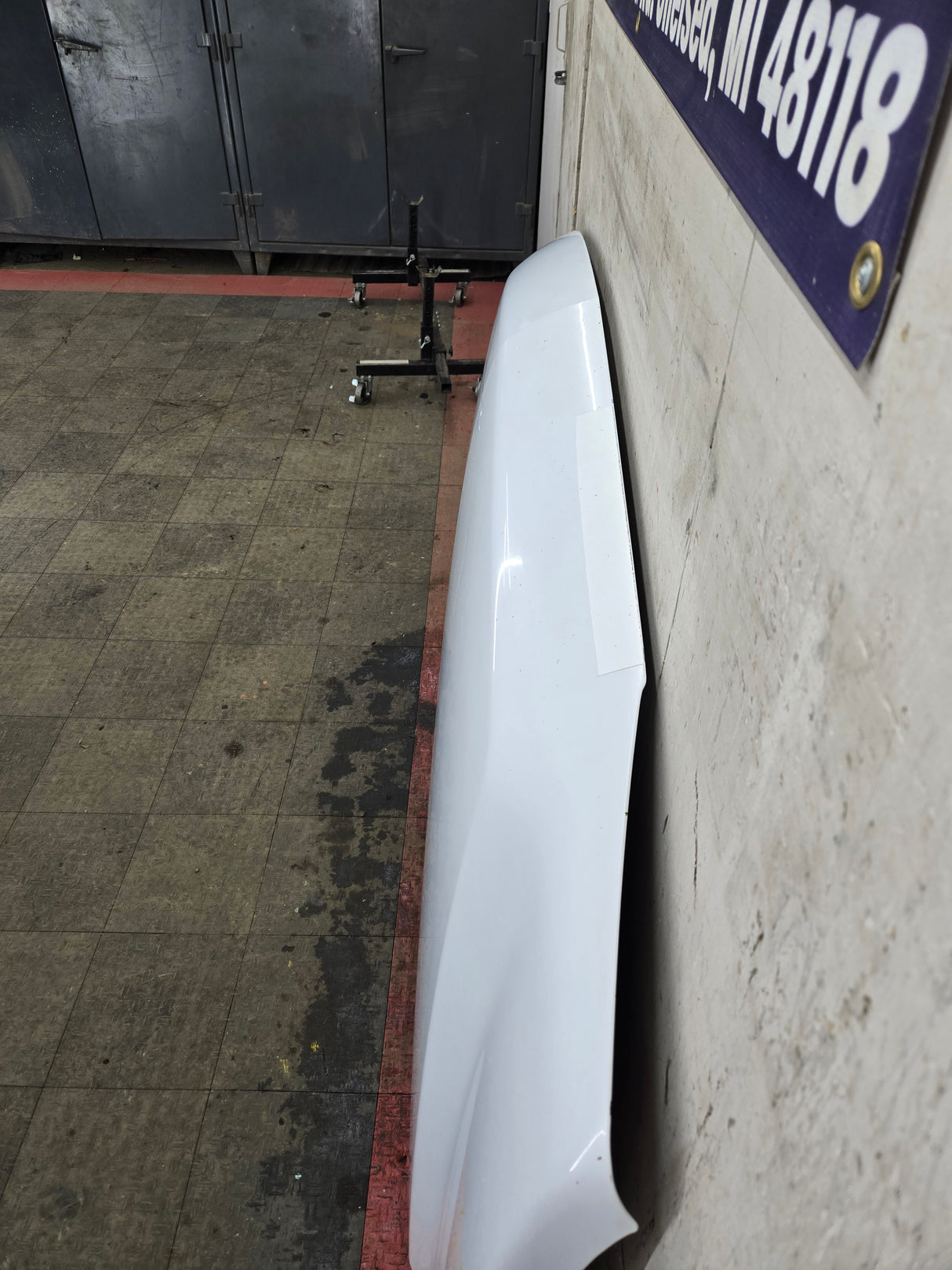 2003-2006 Chevrolet Silverado 2500 3500 Cateye HD Hood OEM - Summit White