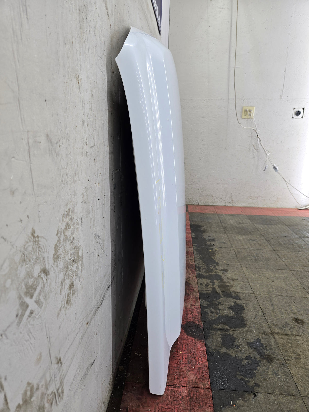 2003-2006 Chevrolet Silverado 2500 3500 Cateye HD Hood OEM - Summit White