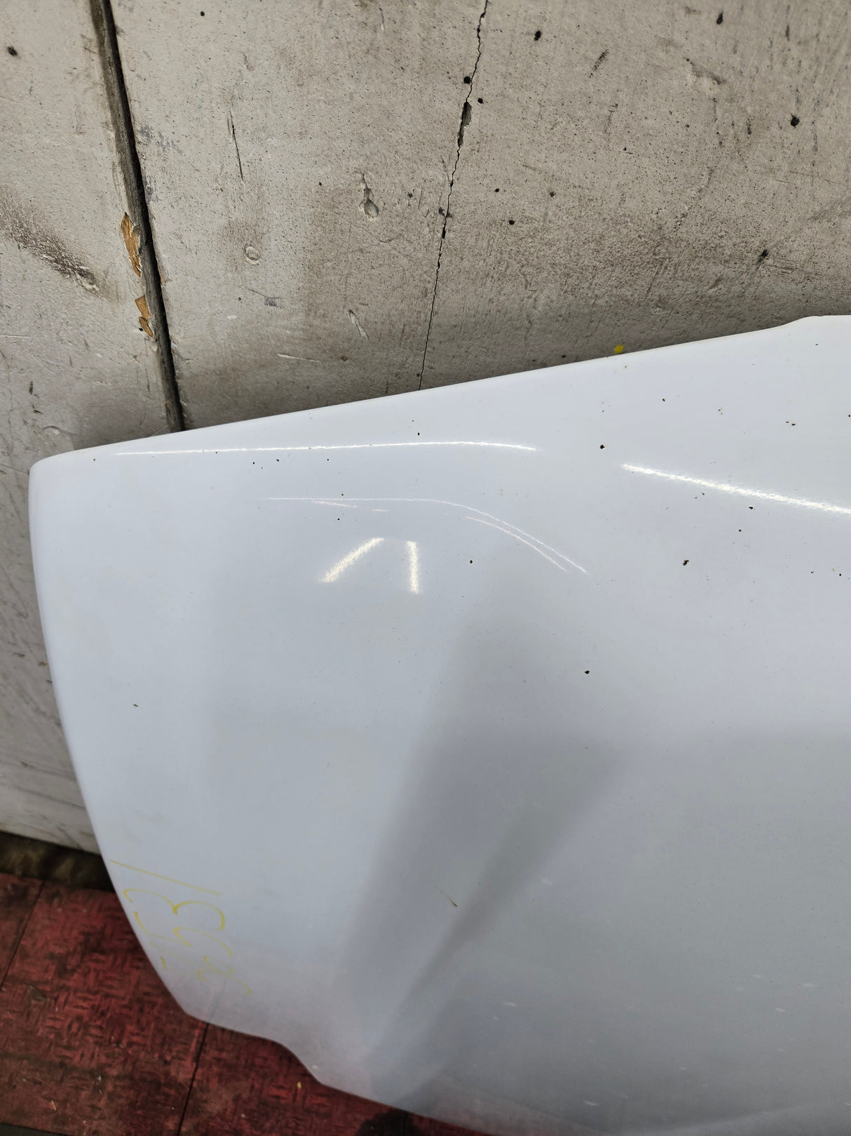 2003-2006 Chevrolet Silverado 2500 3500 Cateye HD Hood OEM - Summit White