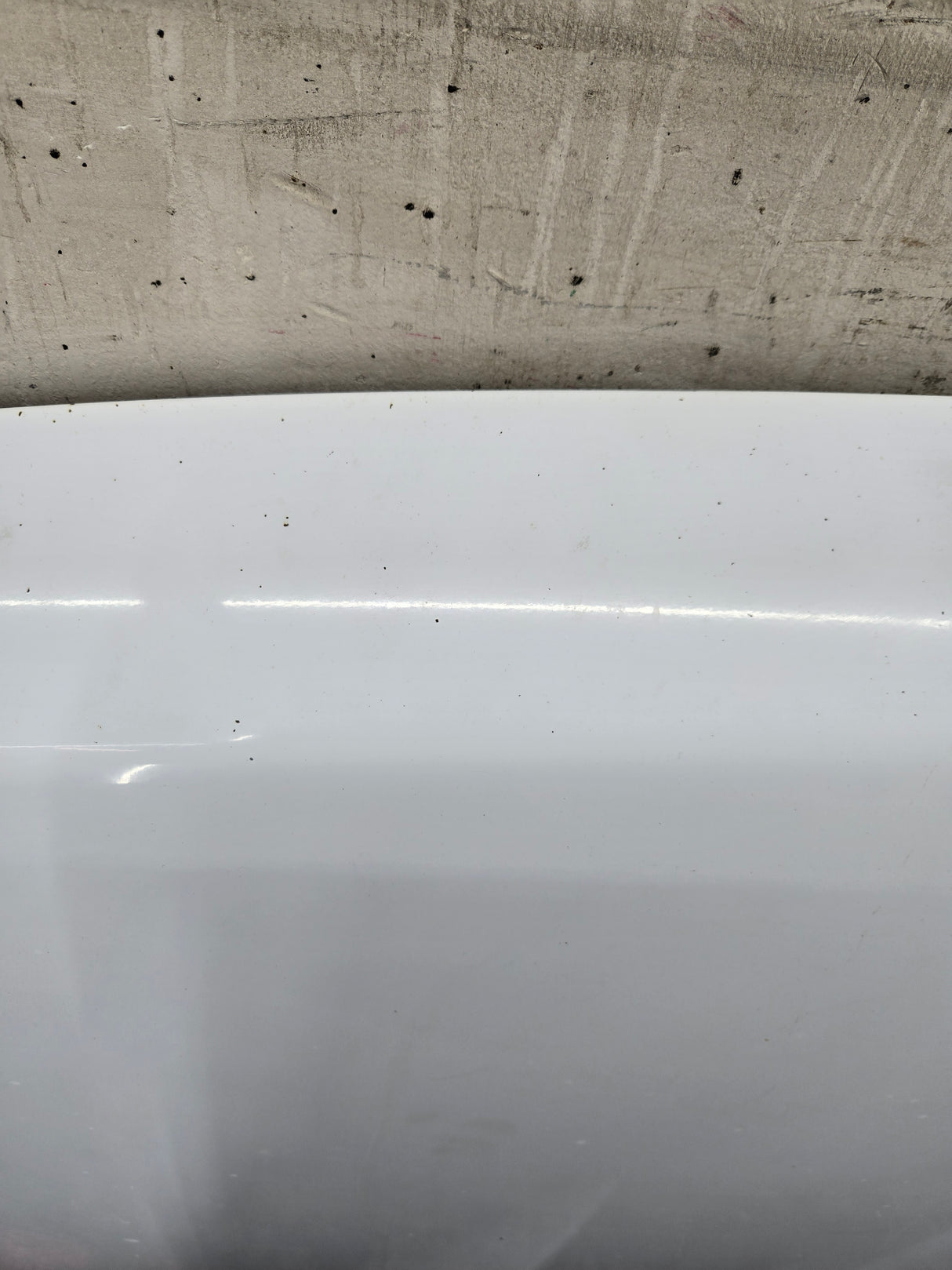 2003-2006 Chevrolet Silverado 2500 3500 Cateye HD Hood OEM - Summit White