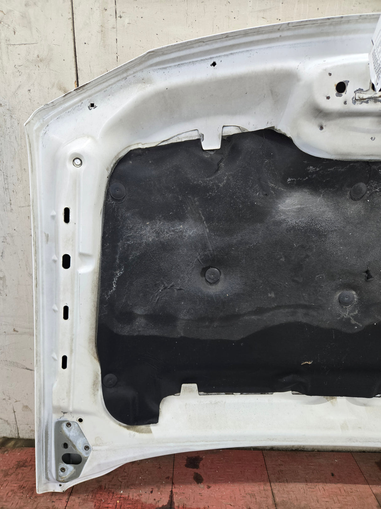 2003-2006 Chevrolet Silverado 2500 3500 Cateye HD Hood OEM - Summit White