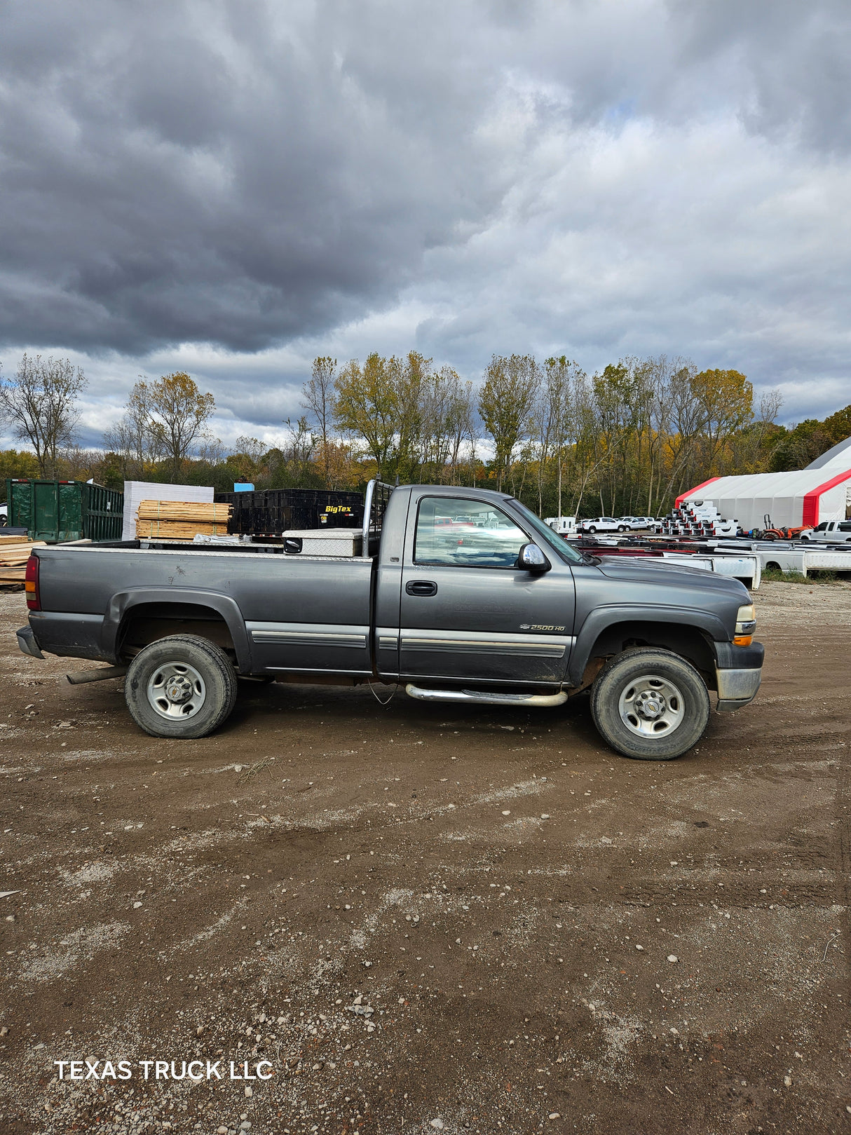 2002 Chevrolet Silverado 2500HD Regular Cab 8' Long Bed - FULL PART OUT