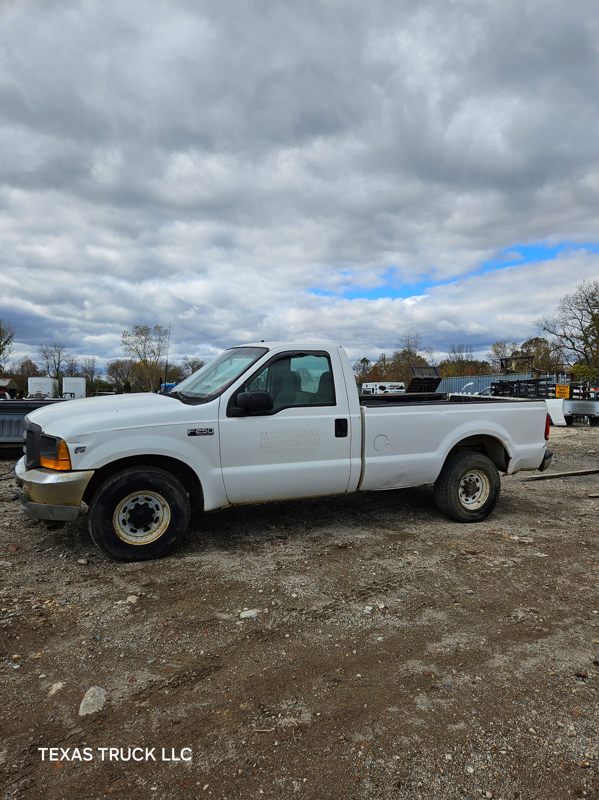 2001 Ford F-250 Regular Cab Long Bed Super Duty 5.4L Triton - FULL PART OUT