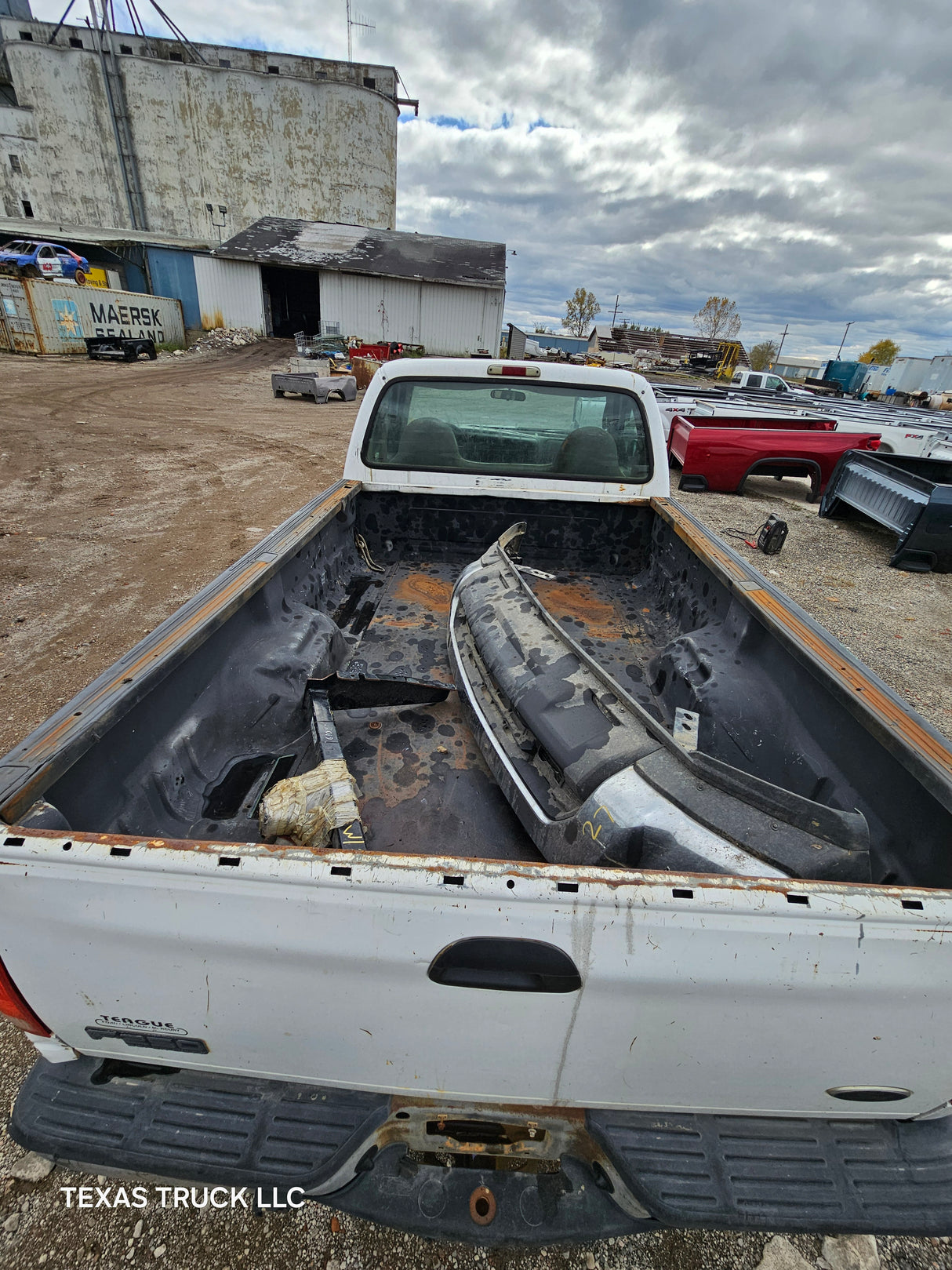 2001 Ford F-250 Regular Cab Long Bed Super Duty 5.4L Triton - FULL PART OUT