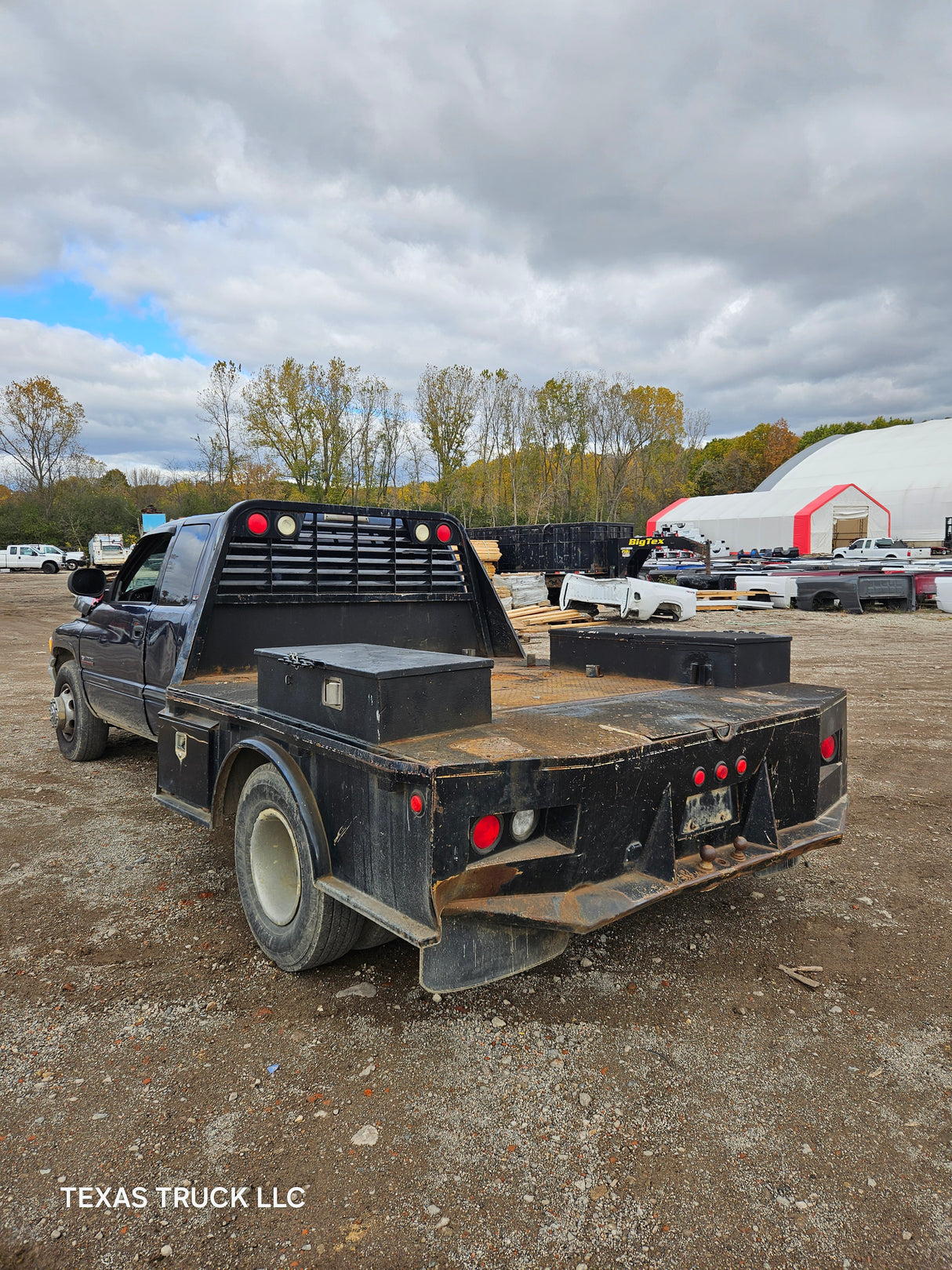 2000 DODGE RAM 3500 Extended Cab Long Bed Flatbed Cummins Manual Transmission - FULL PART OUT