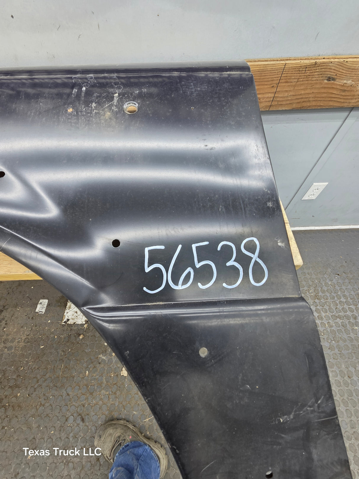 2004-2005 Ford Ranger Front LH Driver Side Fender With Flare Holes