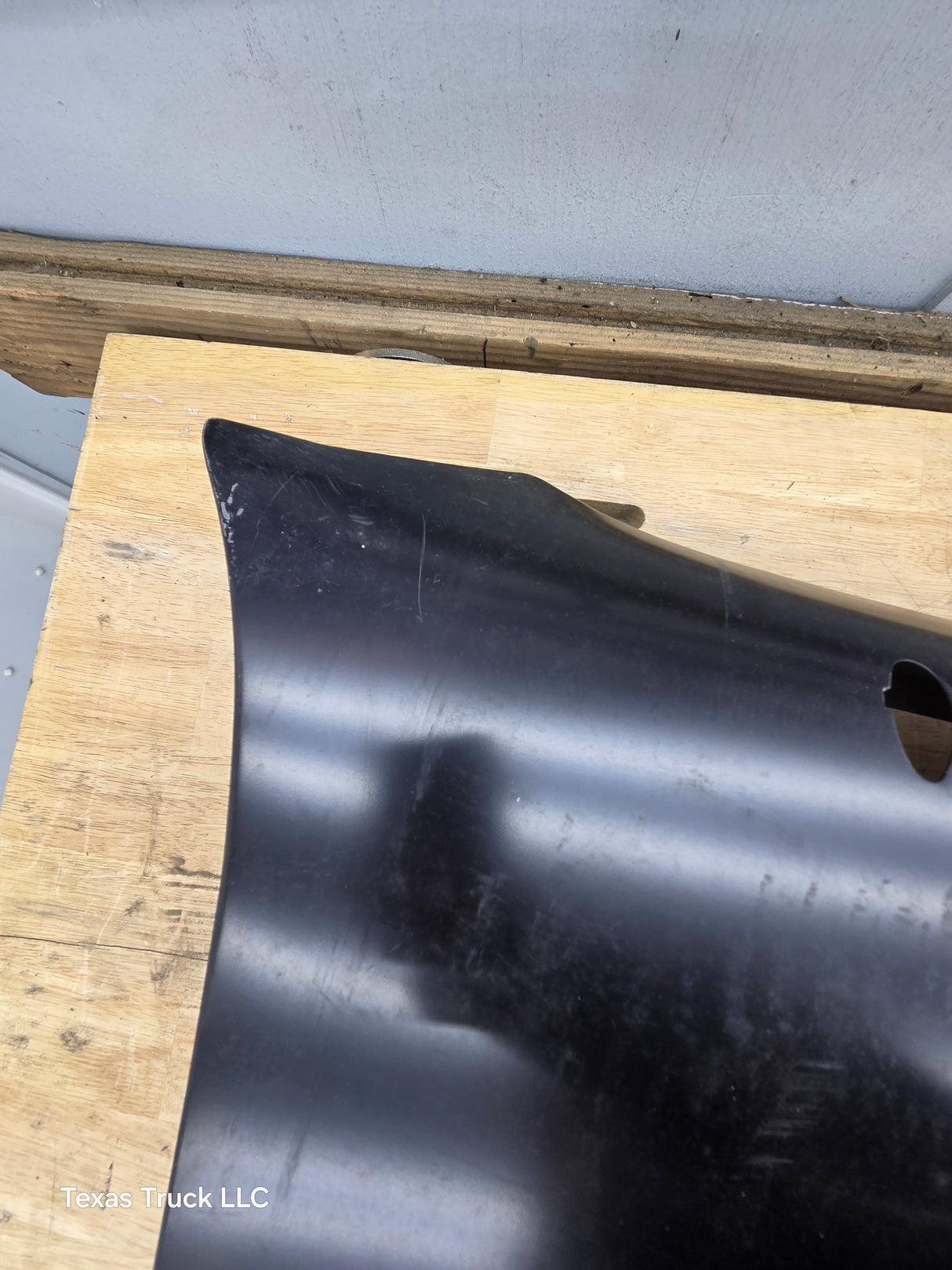 2002-2005 Ford Explorer Passenger Side RH Front Fender W/O Wheel Well Molding