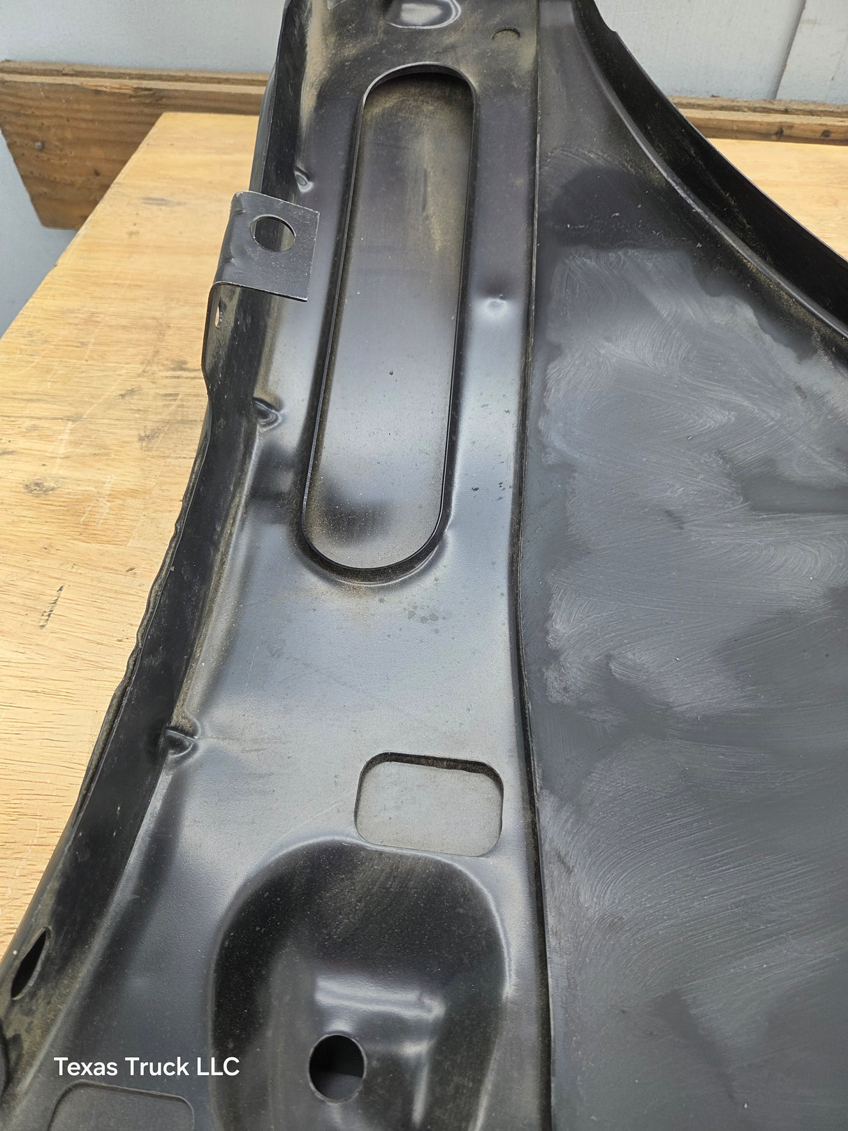 2002-2005 Ford Explorer Passenger Side RH Front Fender W/O Wheel Well Molding