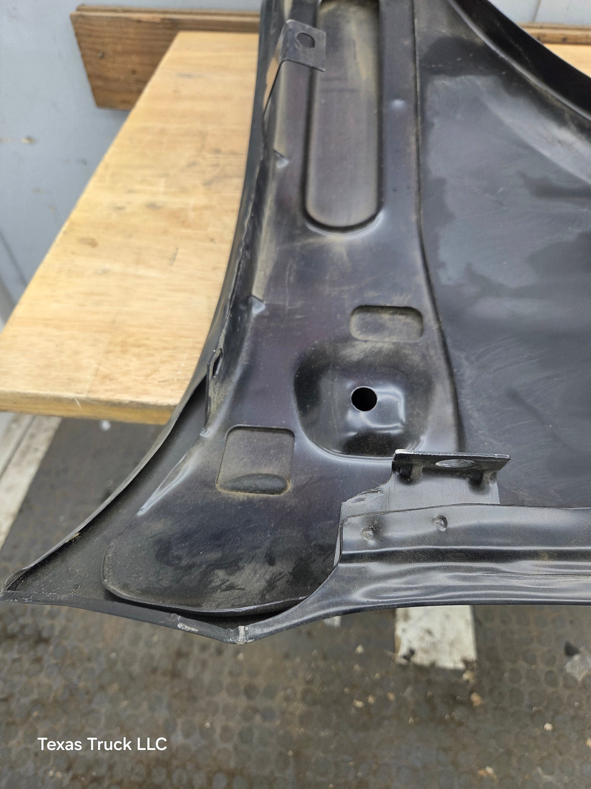 2002-2005 Ford Explorer Passenger Side RH Front Fender W/O Wheel Well Molding