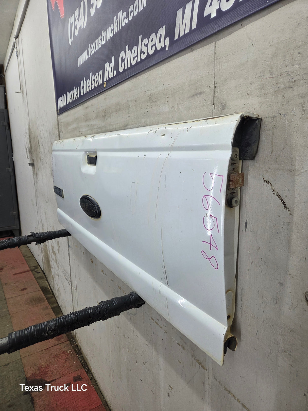1993-2011 Ford Ranger Tailgate *Damage