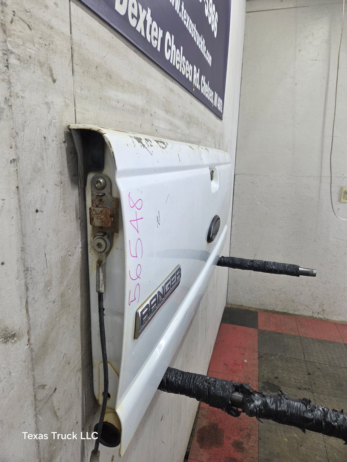 1993-2011 Ford Ranger Tailgate *Damage