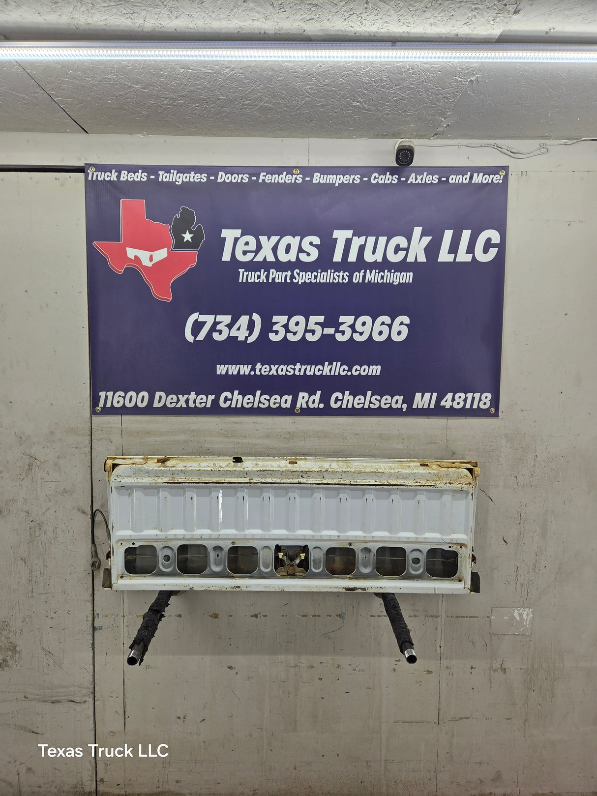 1993-2011 Ford Ranger Tailgate *Damage
