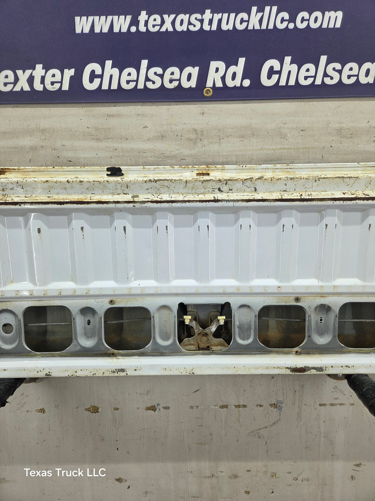 1993-2011 Ford Ranger Tailgate *Damage