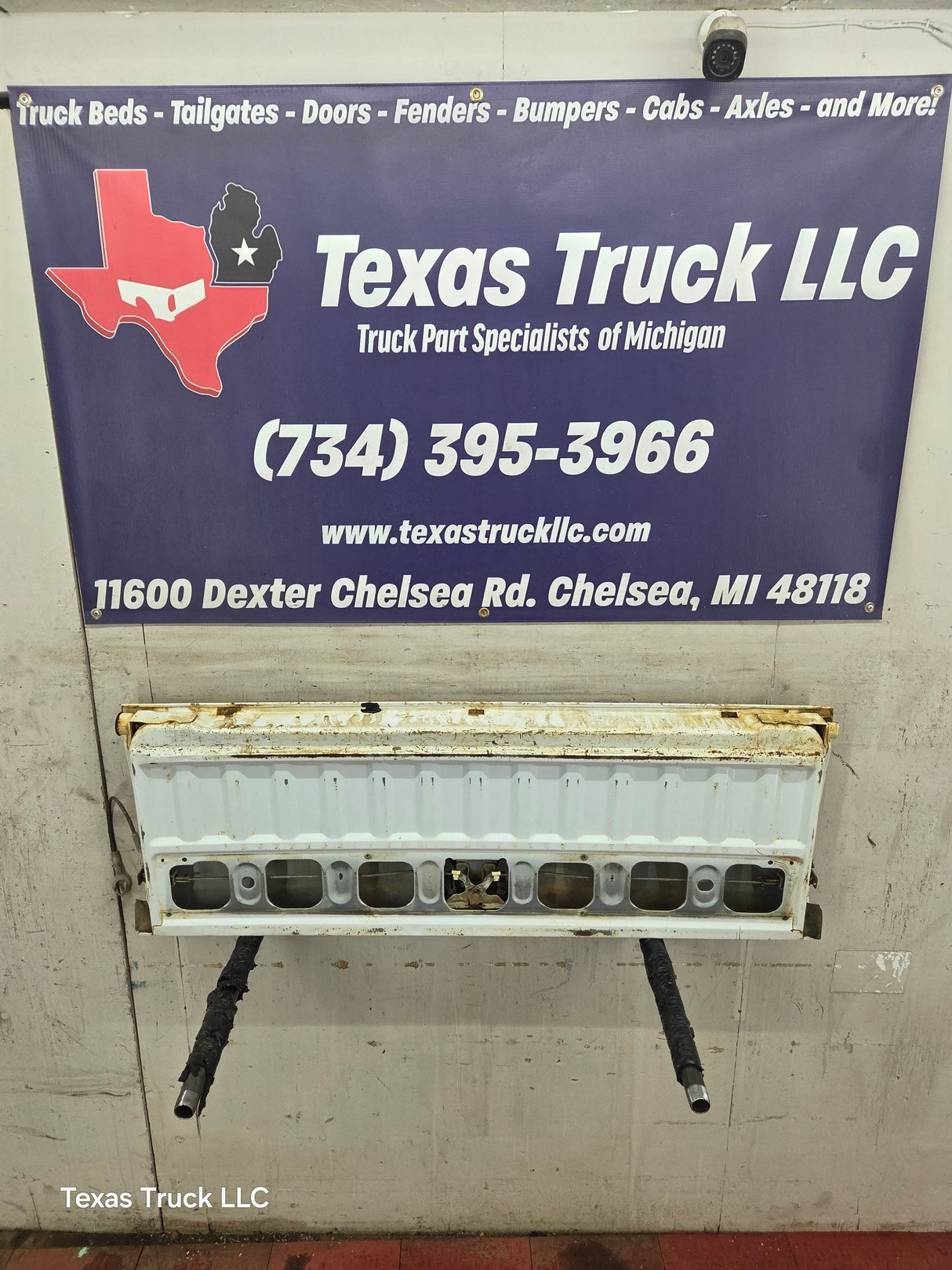 1993-2011 Ford Ranger Tailgate *Damage