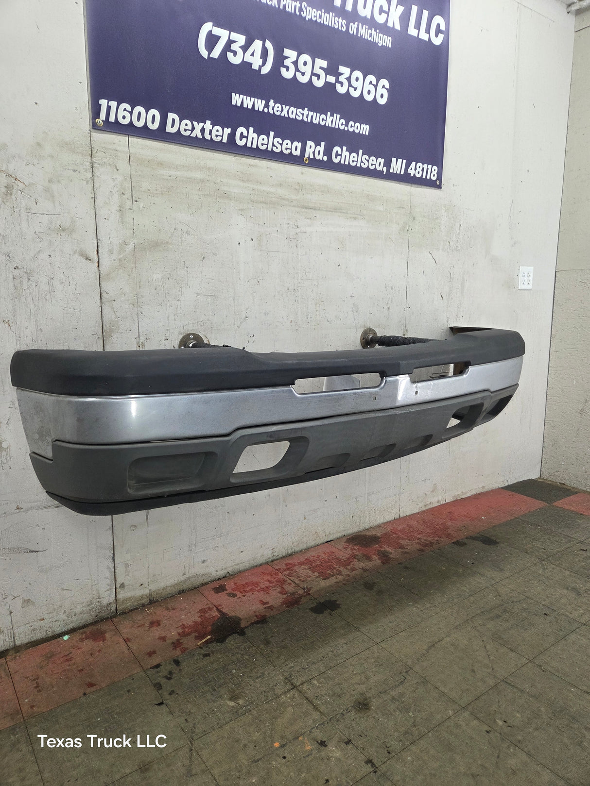 2003-2007 Chevrolet Silverado 1500 'Cateye' Front Bumper