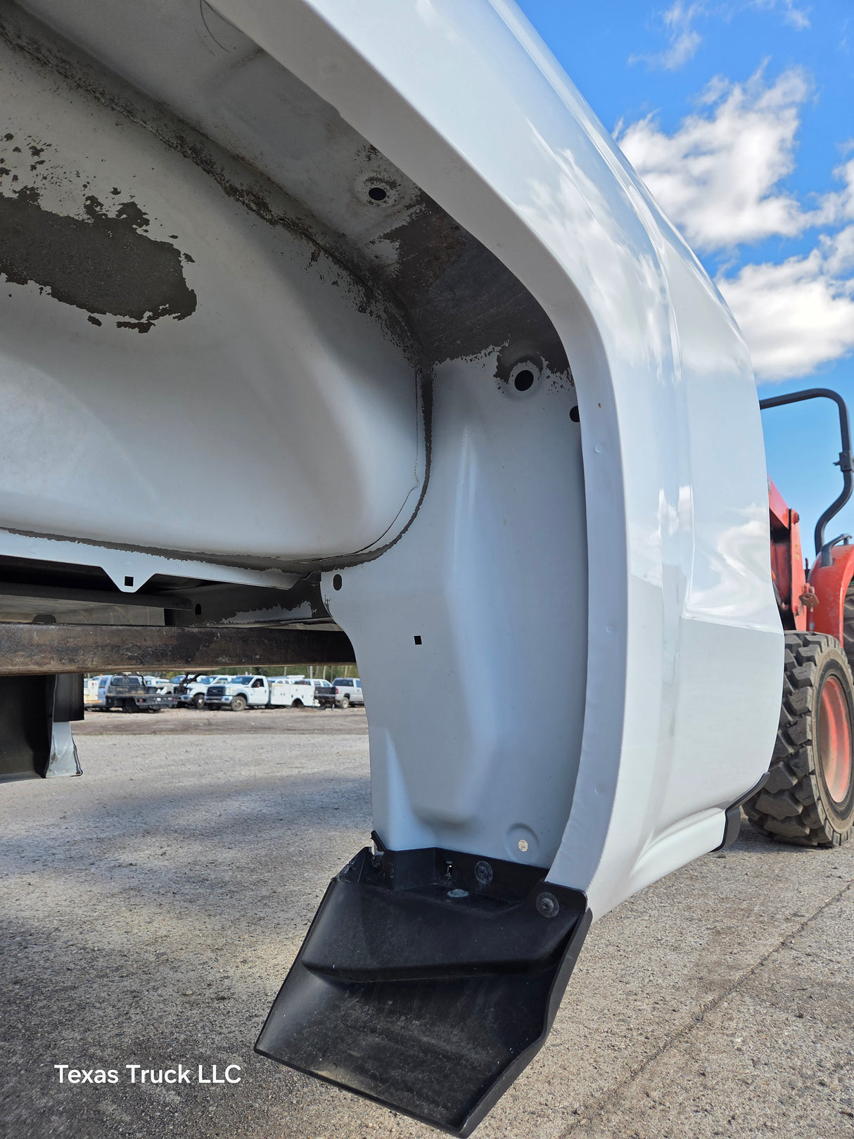 2014-2019 Chevrolet Silverado 1500 2500 3500 HD 6' 6" Short Bed - Summit White