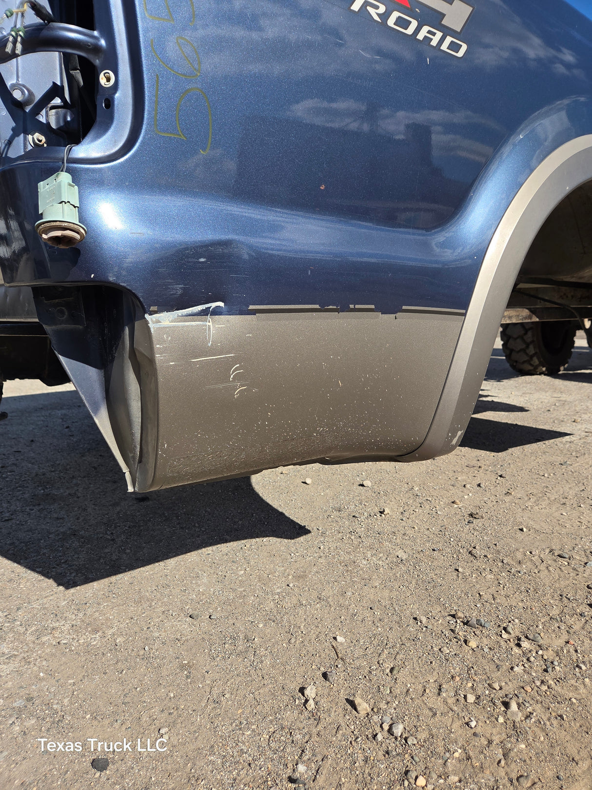 1999-2010 Ford Super Duty F250 F350 6' 9" Short Truck Bed