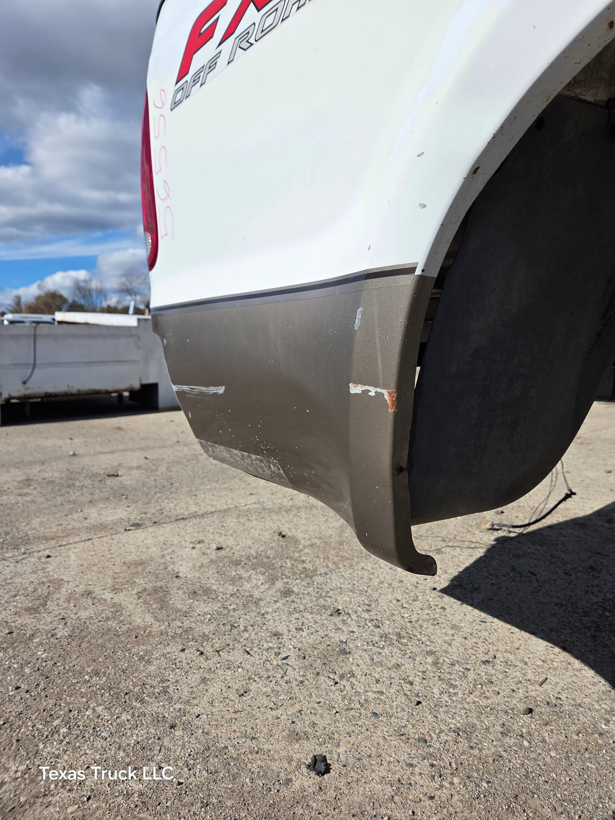 1999-2010 Ford Super Duty F250 F350 6' 9" Short Truck Bed