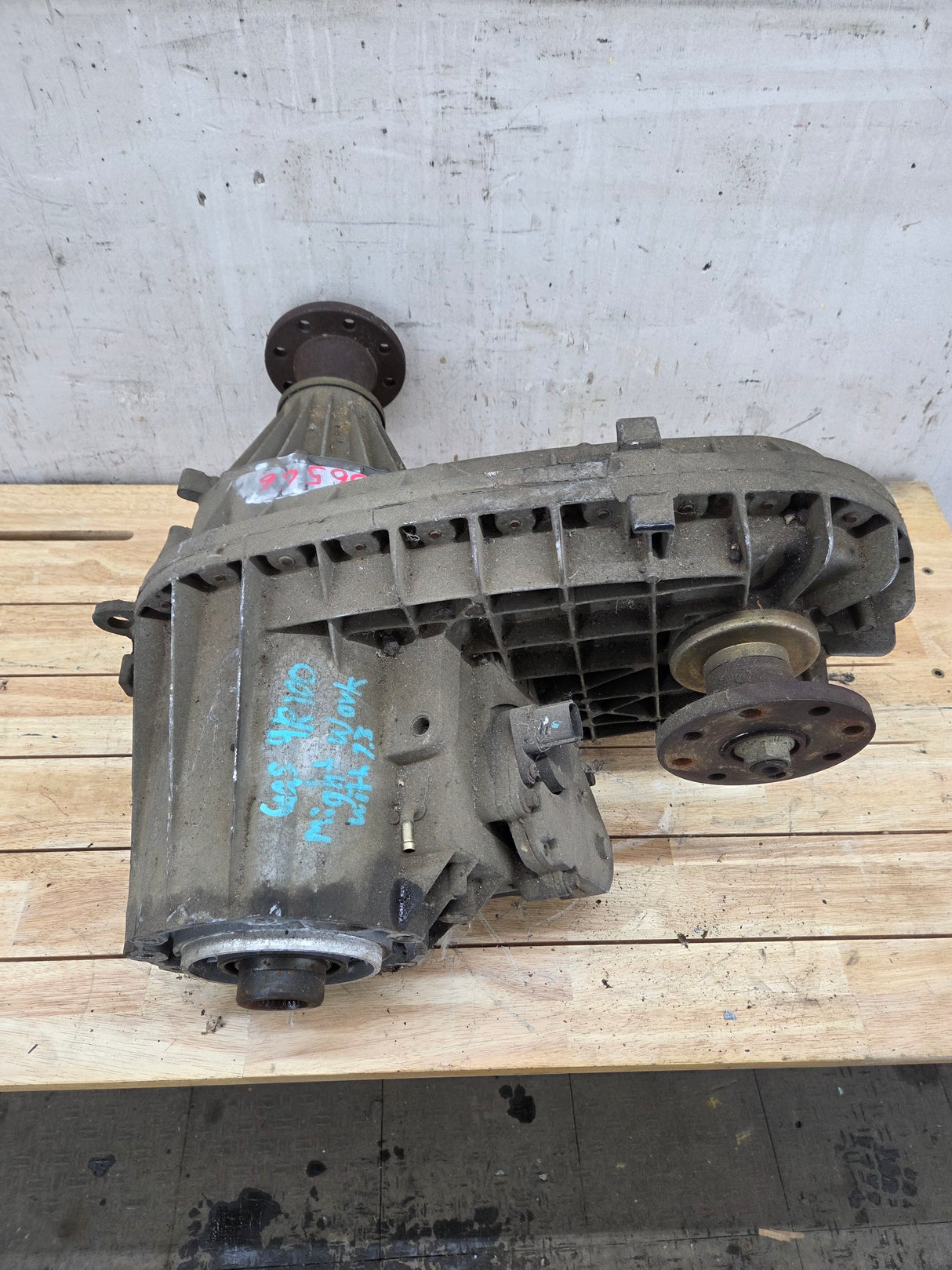 1999-2003 7.3L Power Stroke 273-F Transfer Case Electric Shift Transfer Case P1C34-7A195-JA Ford Pickup F250 F350 F450 F550 Super Duty