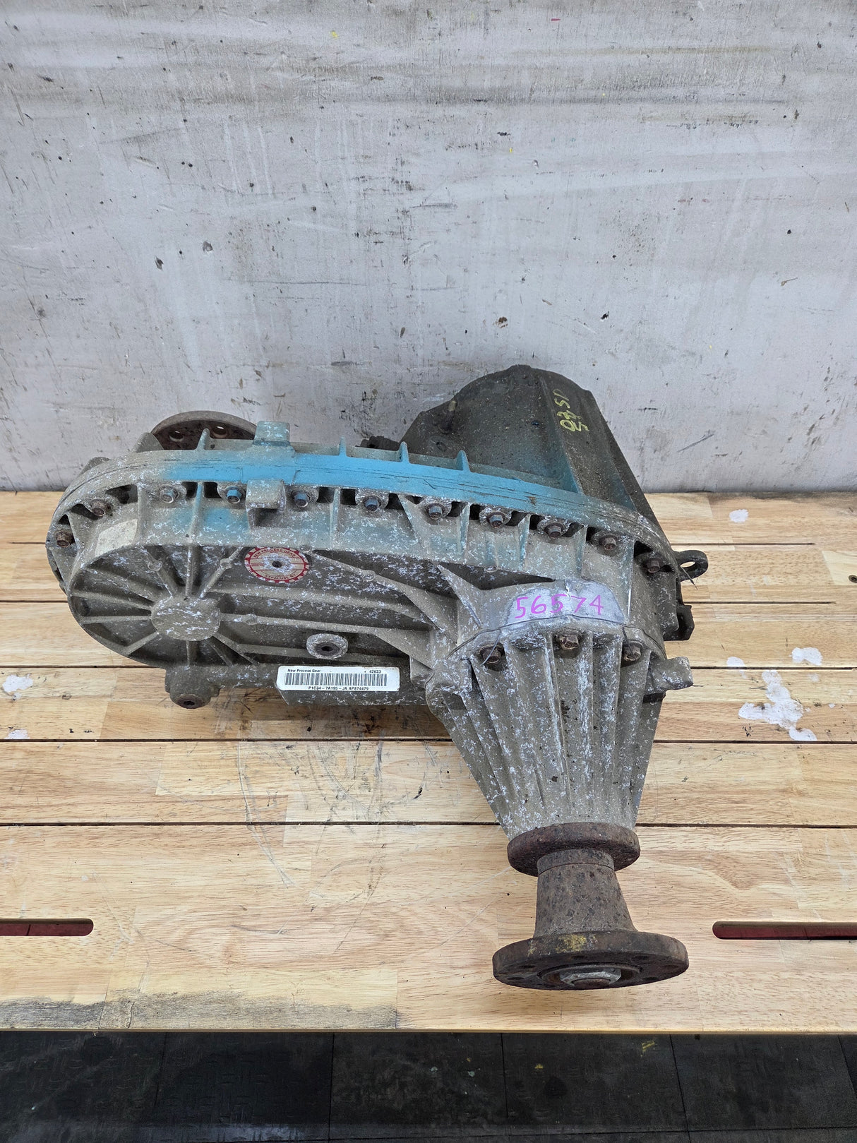 1999-2003 7.3L Power Stroke 273-F Automatic Transmission Transfer Case Electric Shift Transfer Case P1C34-7A195-JA Ford Pickup F250 F350 F450 F550 Super Duty