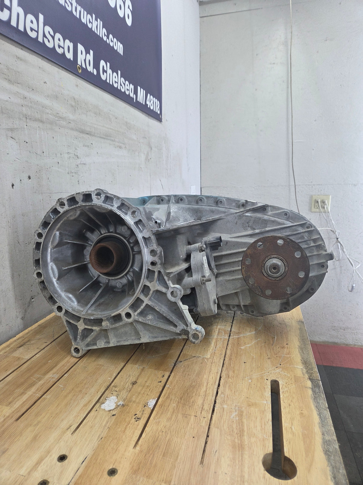 2011-2016 6.2L 6.7L Power Stroke Transfer Case slip yoke Electric Shift Ford F250 F350 F450 F550 Super Duty 81k Miles