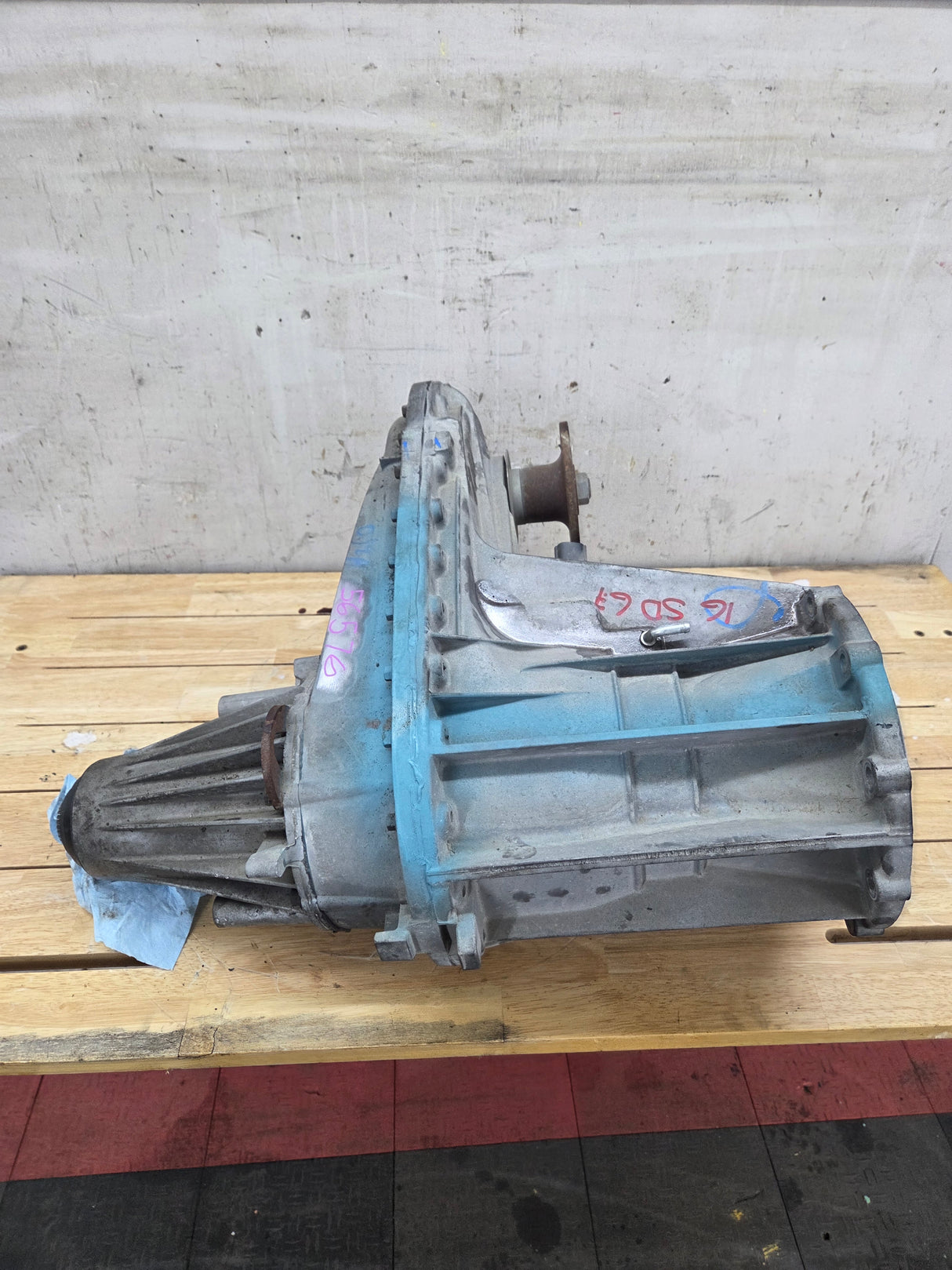 2011-2016 6.2L 6.7L Power Stroke Transfer Case slip yoke Electric Shift Ford F250 F350 F450 F550 Super Duty 81k Miles