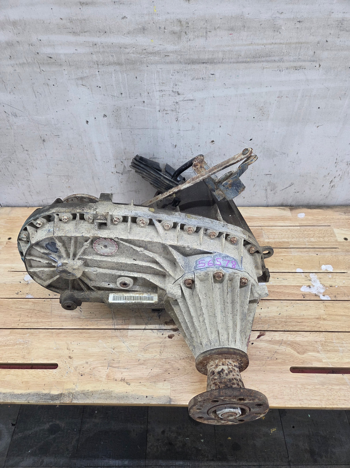 1999-2003 7.3L Power Stroke 271-F Transfer Case Manual Shift Transfer Case Ford Pickup