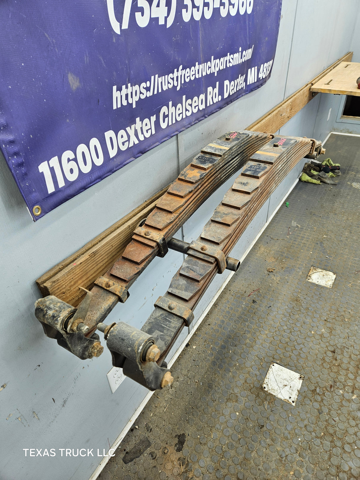 1999-2007 Ford F250 F350 Super Duty Rear Leaf Springs Extra Heavy Duty - Pair