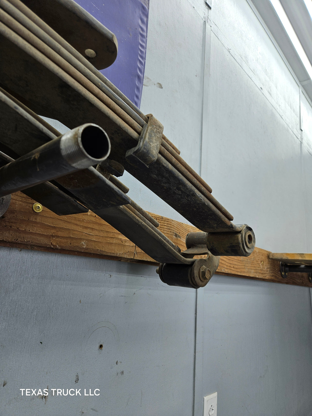 2008-2010 Ford F250 F350 Super Duty Rear Leaf Springs - Pair