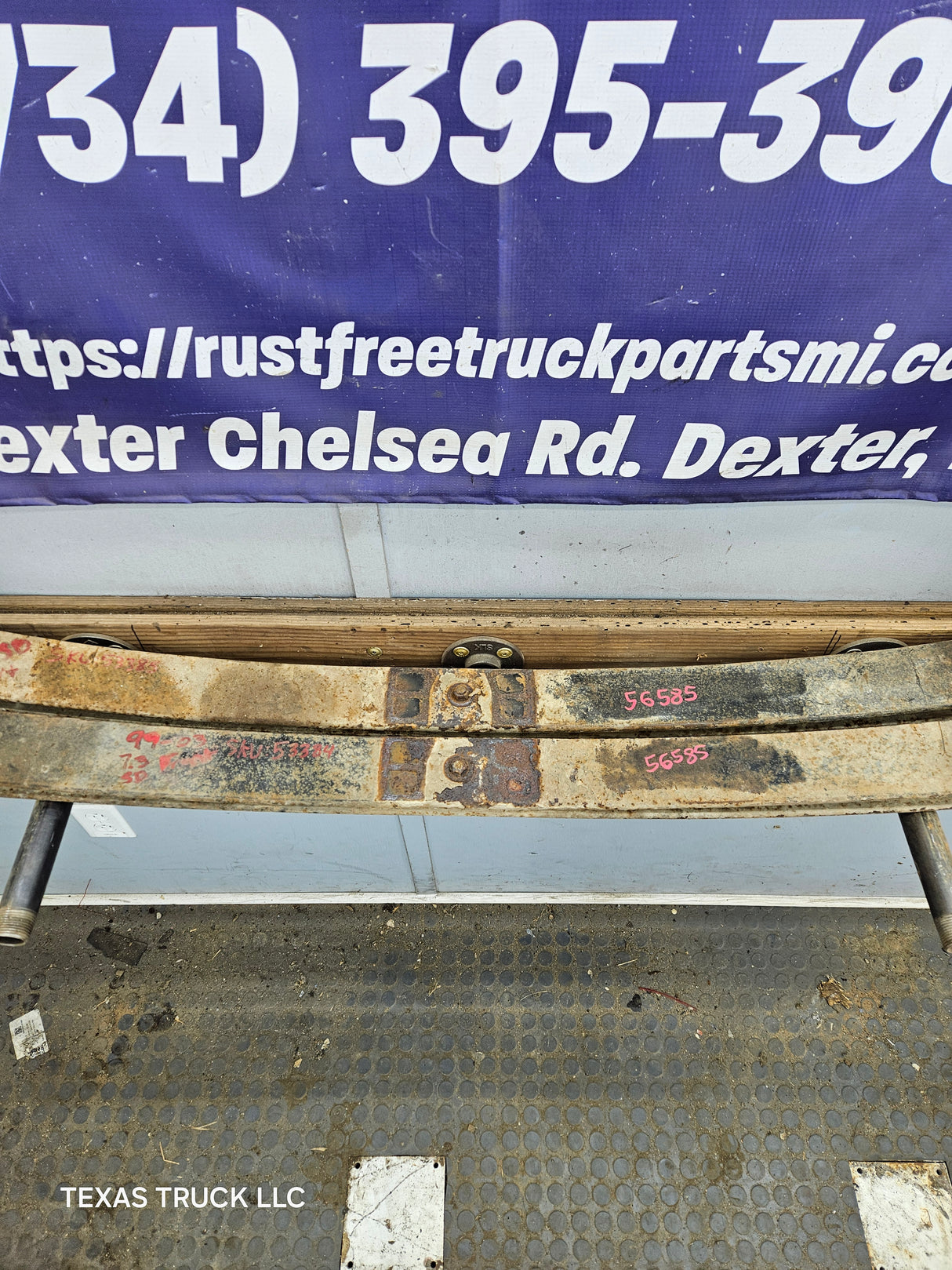 1999-2004 Ford F250 F350 Super Duty Excursion Front Leaf Springs - Pair