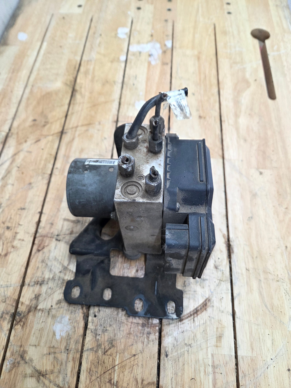 2013-2016 Ford Super Duty F250 F350 ABS Pump Module Control Assembly BC34-2C405-BK