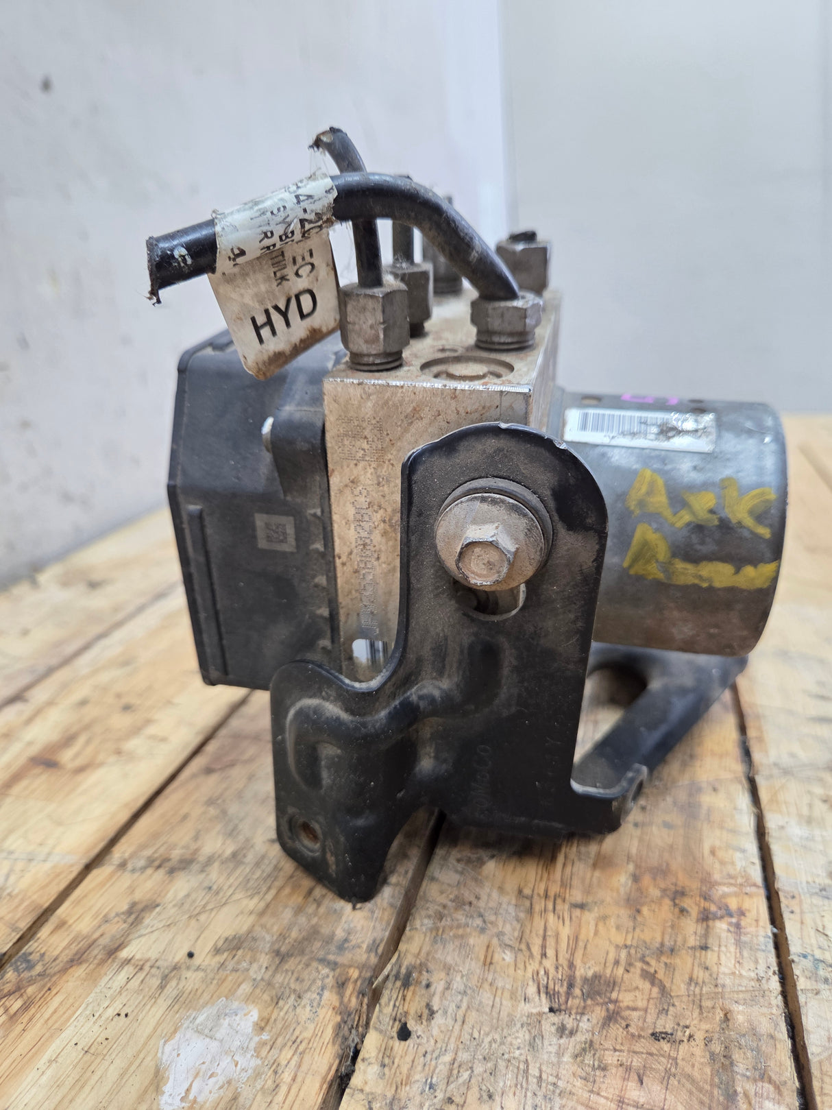 2013-2016 Ford Super Duty F250 F350 ABS Pump Module Control Assembly BC34-2C405-BK