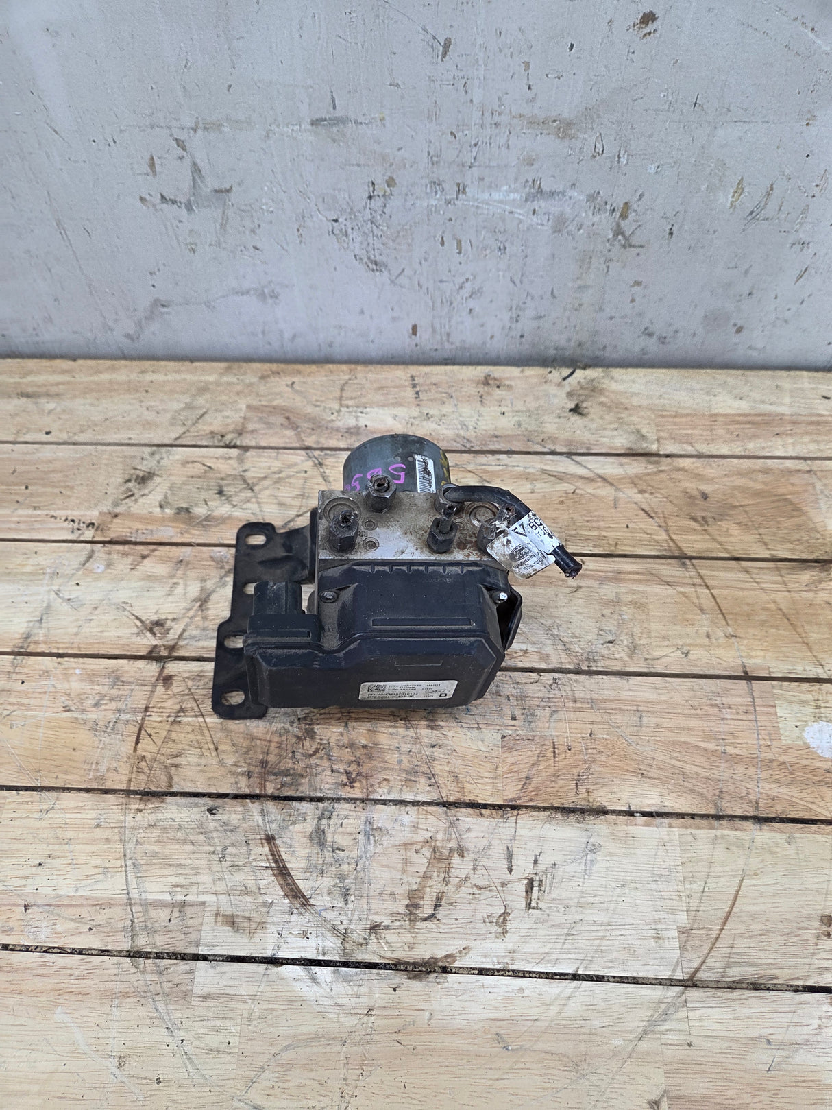 2013-2016 Ford Super Duty F250 F350 ABS Pump Module Control Assembly BC34-2C405-BK