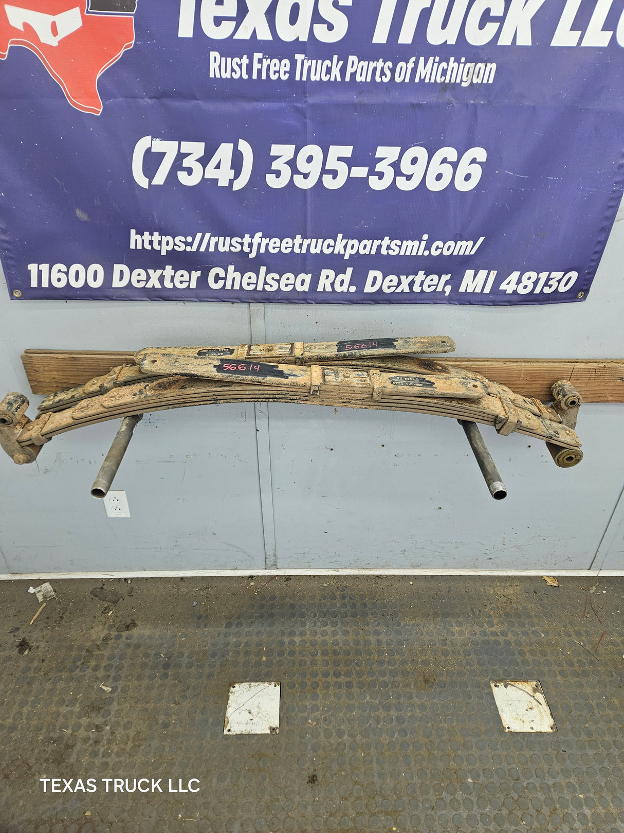 1999-2007 Ford F250 F350 Super Duty Rear Leaf Springs - Pair