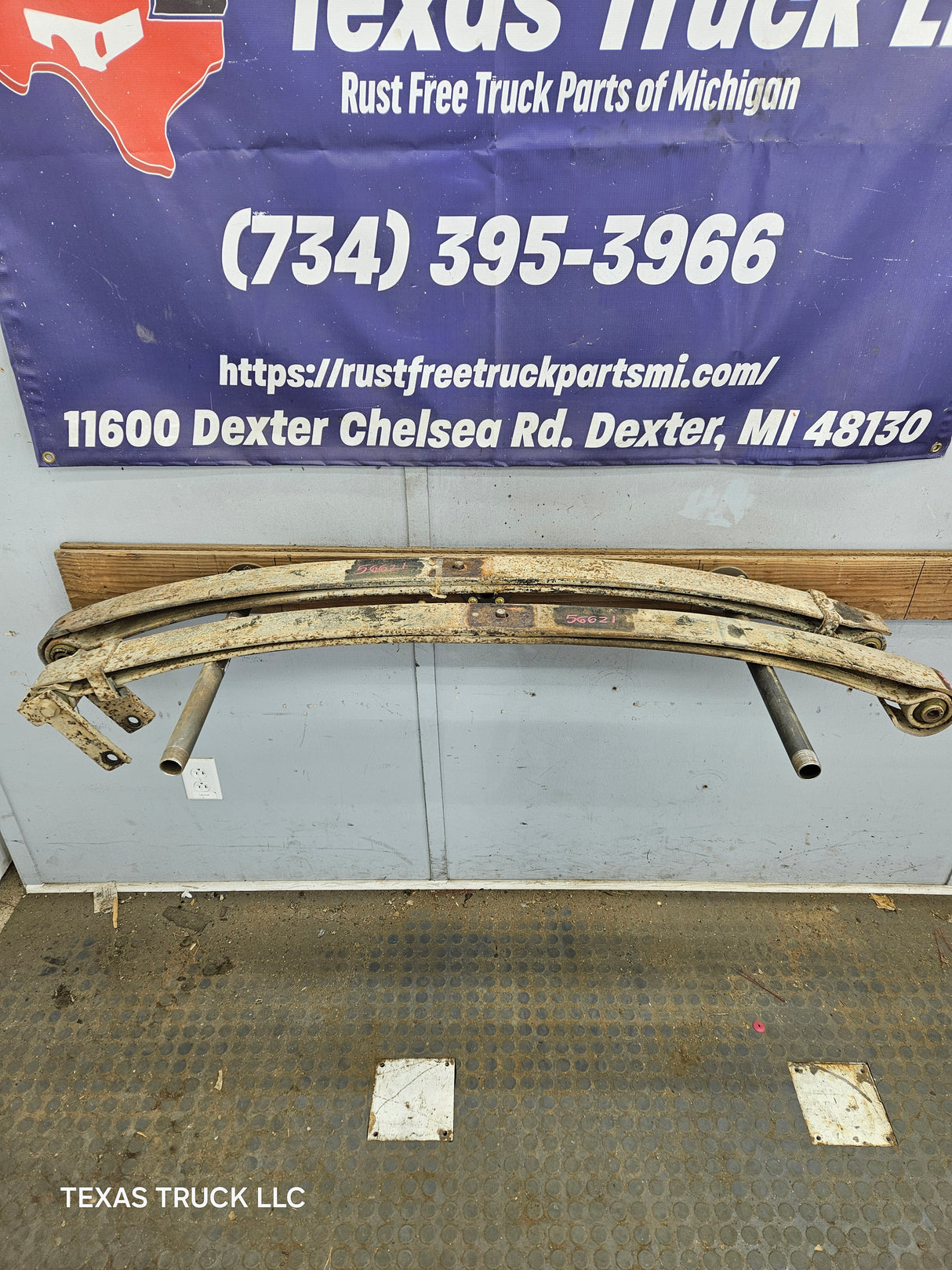 1999-2004 Ford F250 F350 Super Duty Excursion Front Leaf Springs - Pair