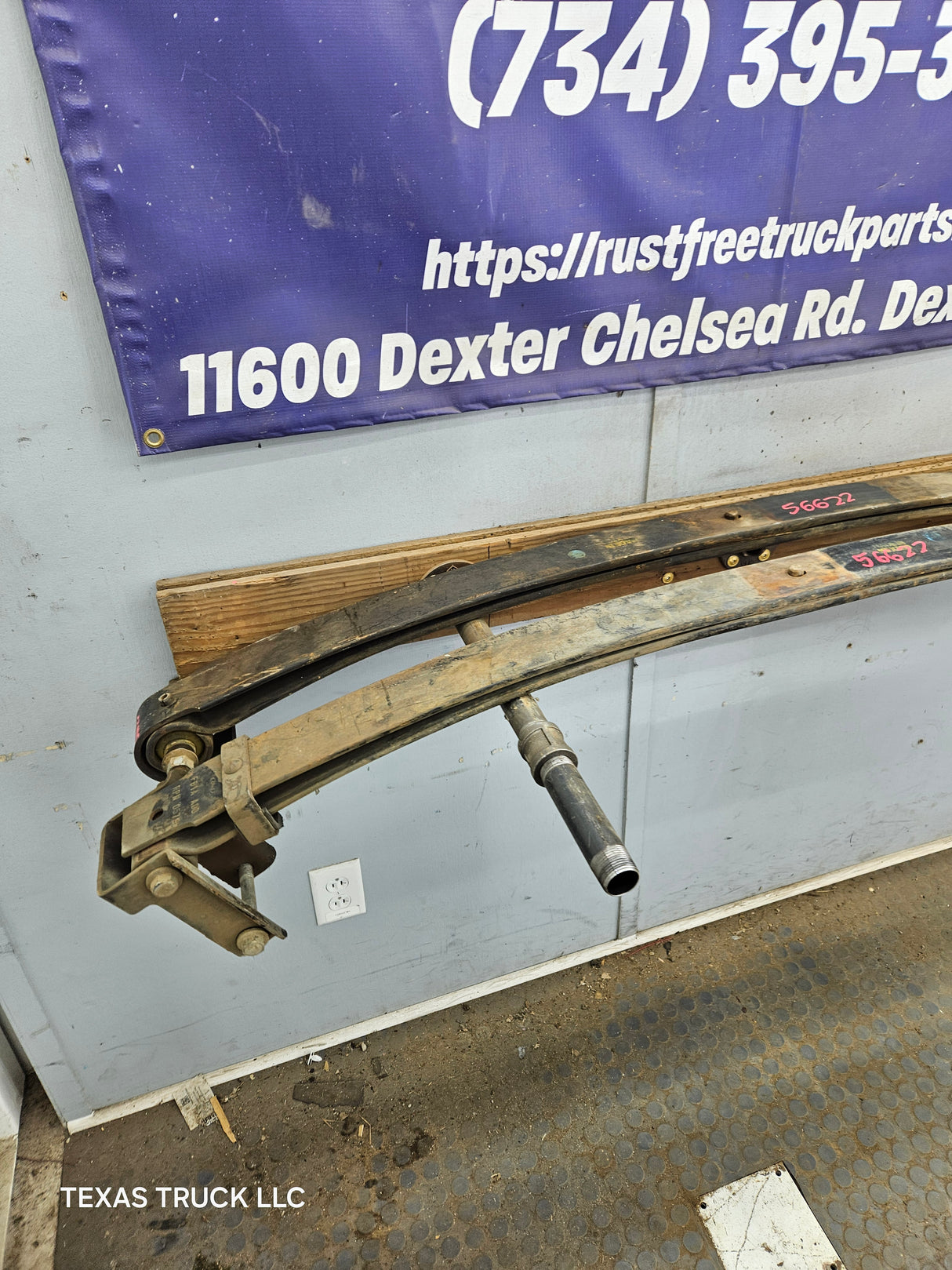 1999-2004 Ford F250 F350 Super Duty Excursion Front Leaf Springs - Pair