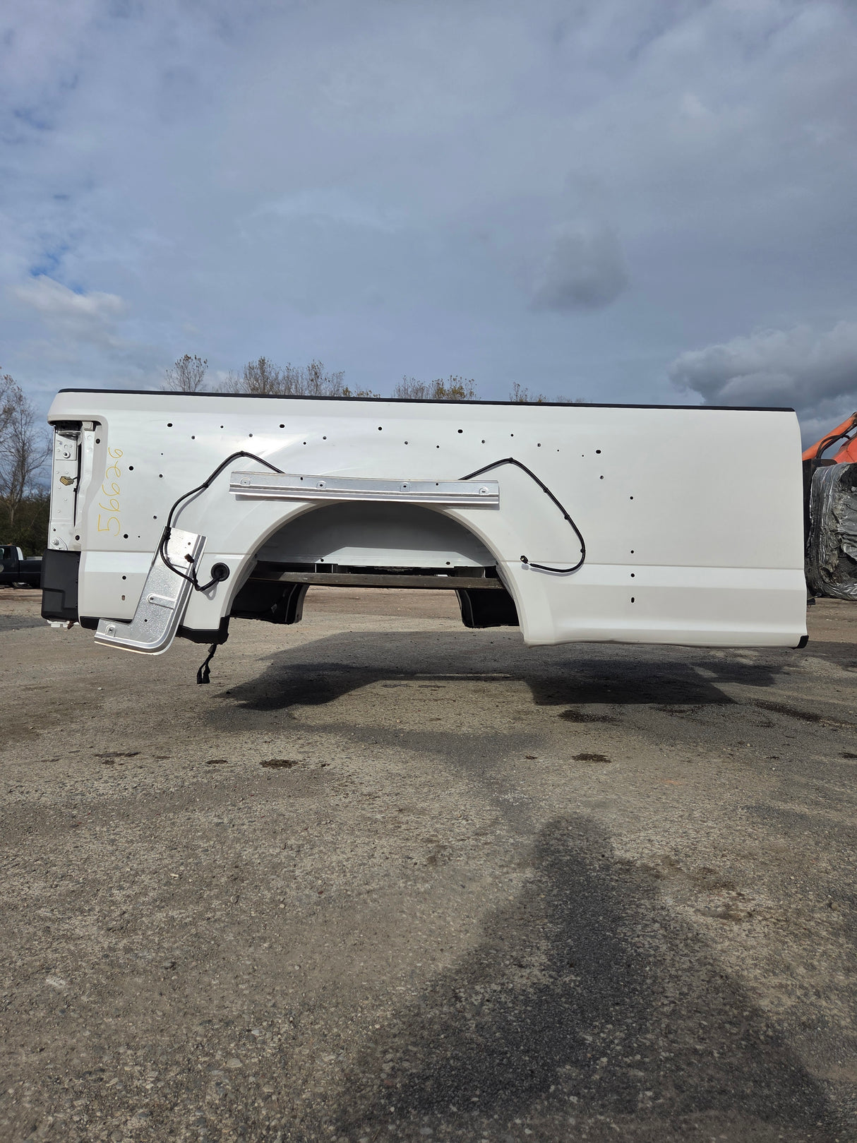 2017-2022 Ford Super Duty F350 F450 F550 8' Dually Bed - Pearl White